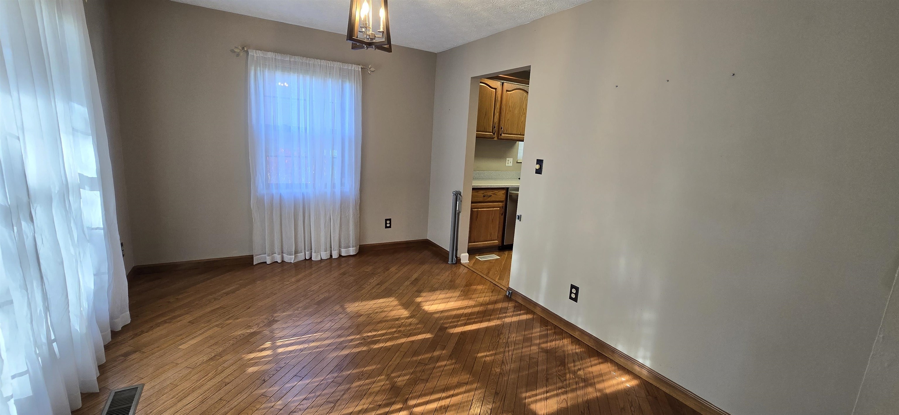 611 Avery Ct