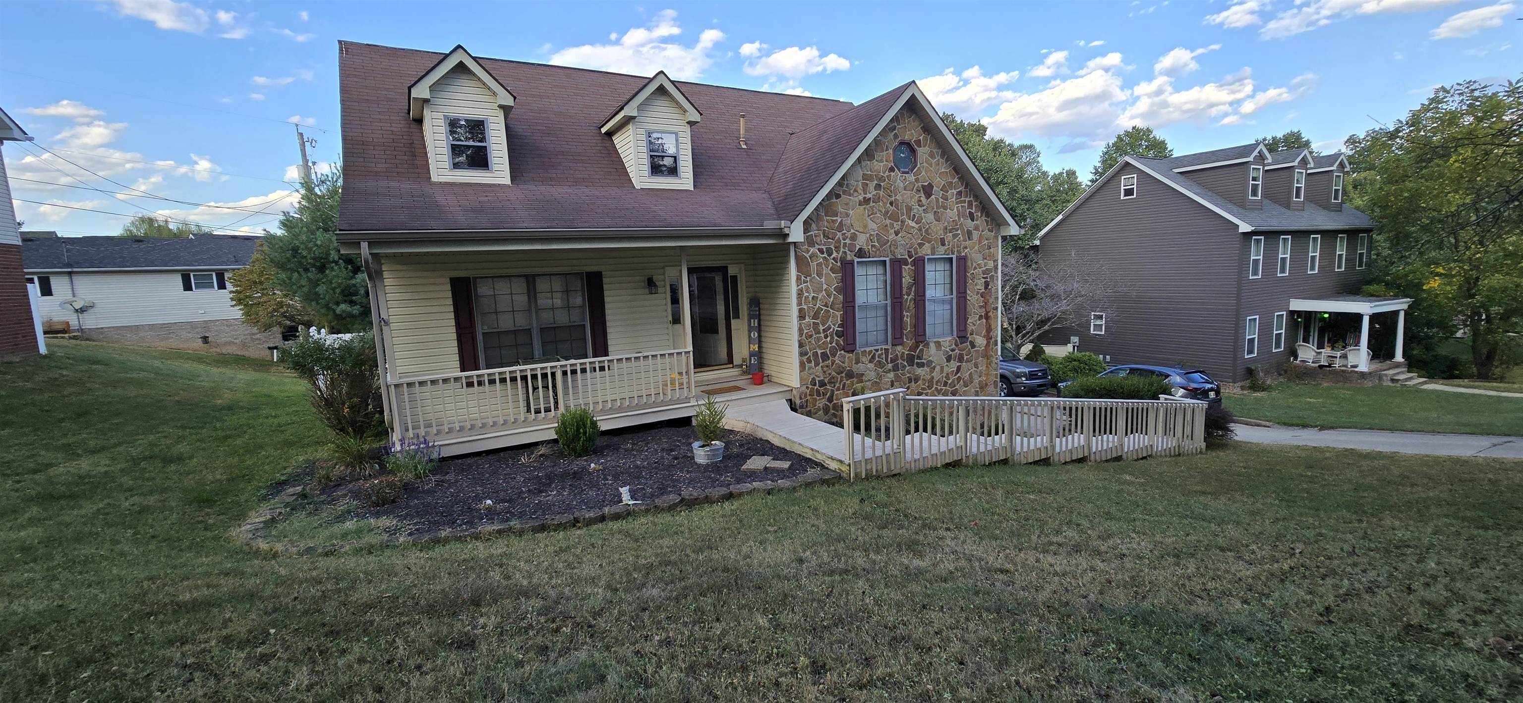 611 Avery Ct