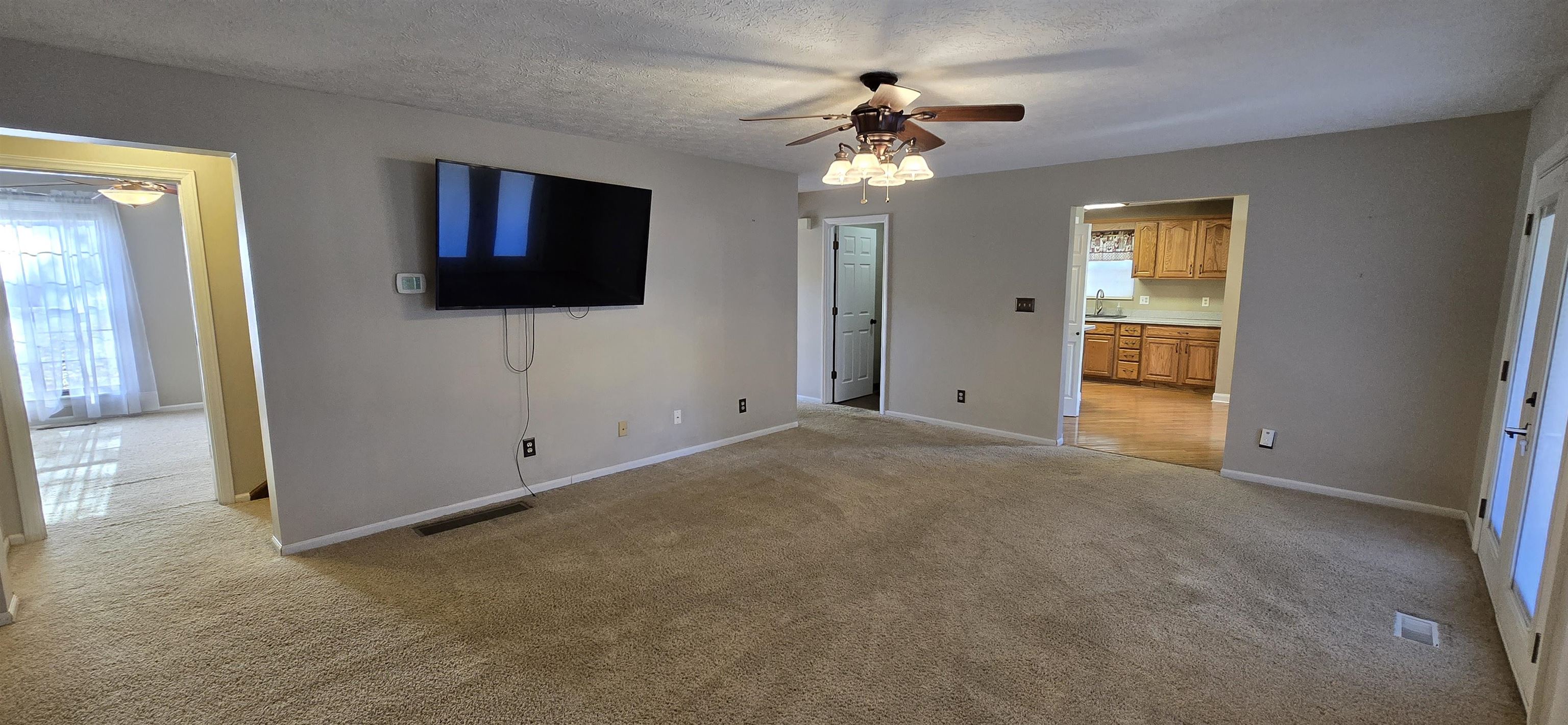 611 Avery Ct