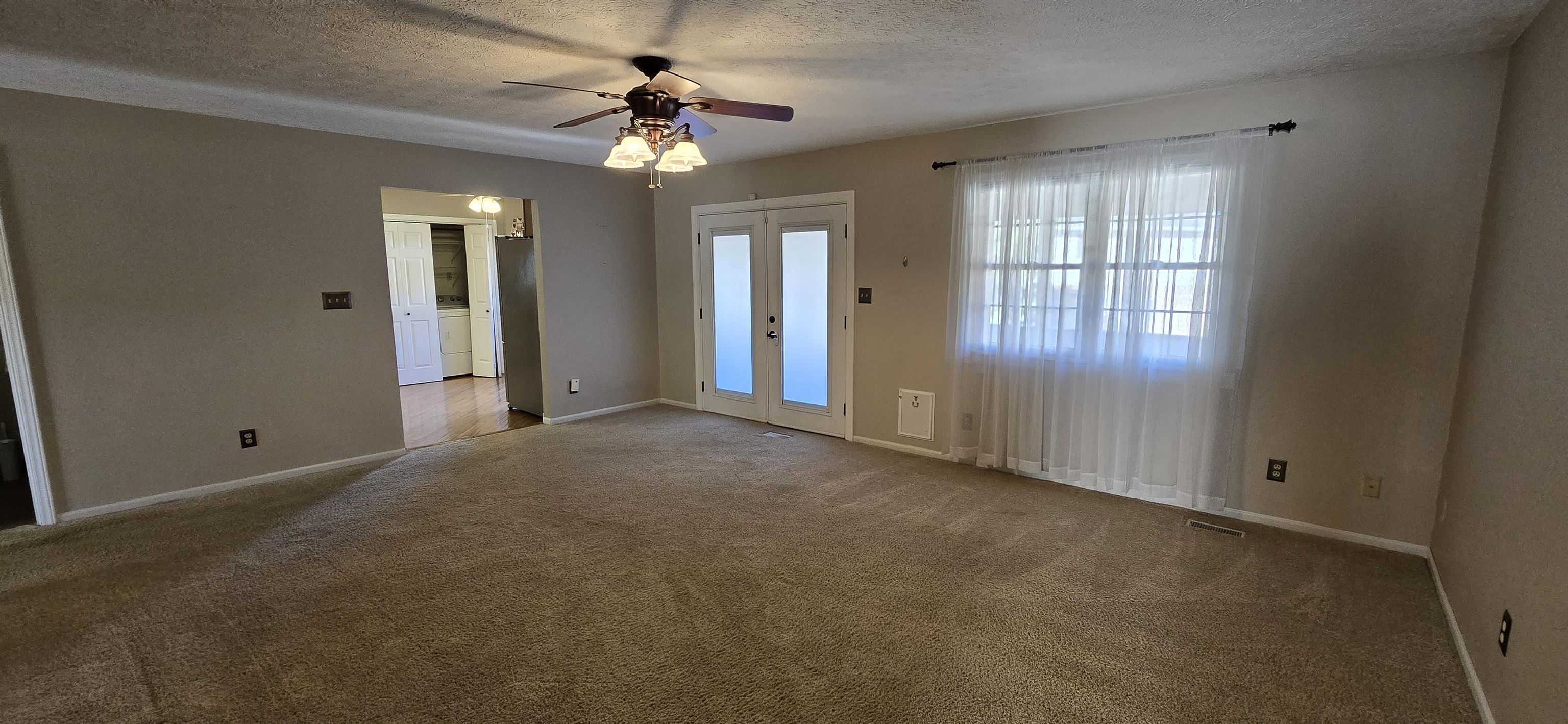 611 Avery Ct