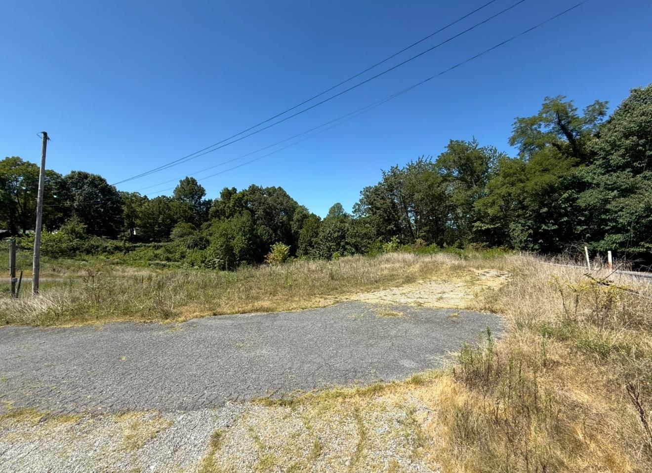 https://zimg.paragon.ice.com/ParagonImages/Property/PH/AABRKY/59390/3/0/0/79e9bd3e63d62725b78e0b317bbf2373/0/b15347f630ab89130e0102f6ab4e0a68/59390-94ccd1ff-1996-4f81-8ac1-8754d6b7af43.JPG
