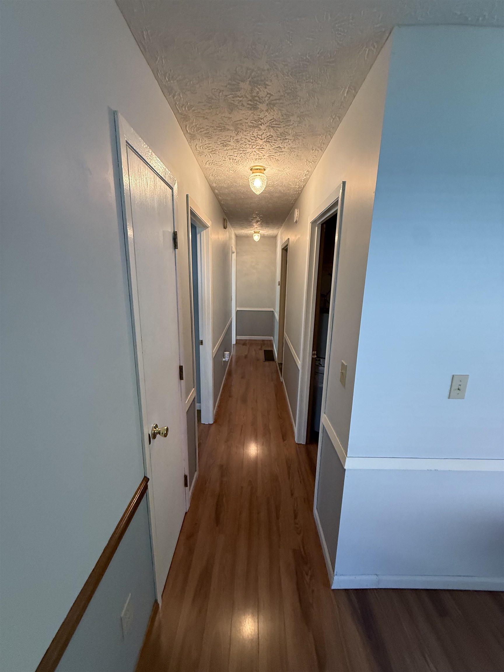 https://zimg.paragon.ice.com/ParagonImages/Property/PH/AABRKY/59547/5/0/0/1e973061ea6d1a5e95c78fc8191b31e8/0/ae13196721a7cb32a08ef4981b1912aa/59547-a100b13e-d29a-41ef-8e9c-b461a856c362.JPG
