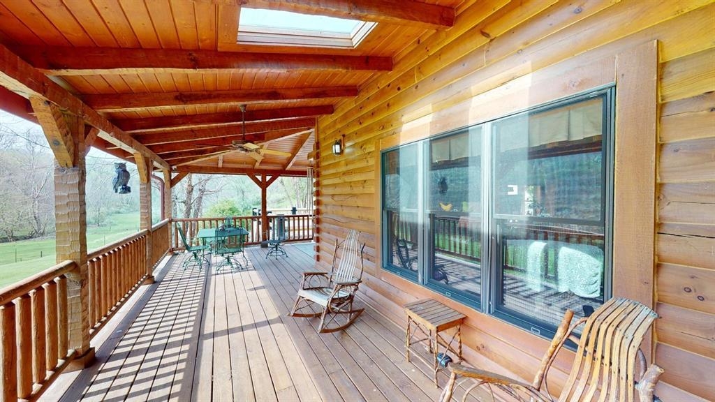 https://zimg.paragon.ice.com/ParagonImages/Property/PH/AABRKY/59579/6/0/0/74c6808c80e03ec92345d2ecf0700e36/0/da93dea1351684e6d4a995a4f8bcd49f/59579-49d08a0c-fd84-4503-8d9f-5d27f8316650.JPG