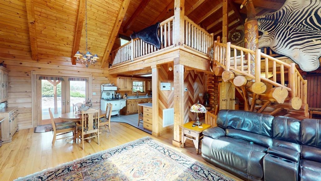 https://zimg.paragon.ice.com/ParagonImages/Property/PH/AABRKY/59579/9/0/0/a99caab0615f0447bb8f8b2d7596da2a/0/da93dea1351684e6d4a995a4f8bcd49f/59579-c90a5db0-409c-4ff8-8567-04a66d8c5c6b.JPG