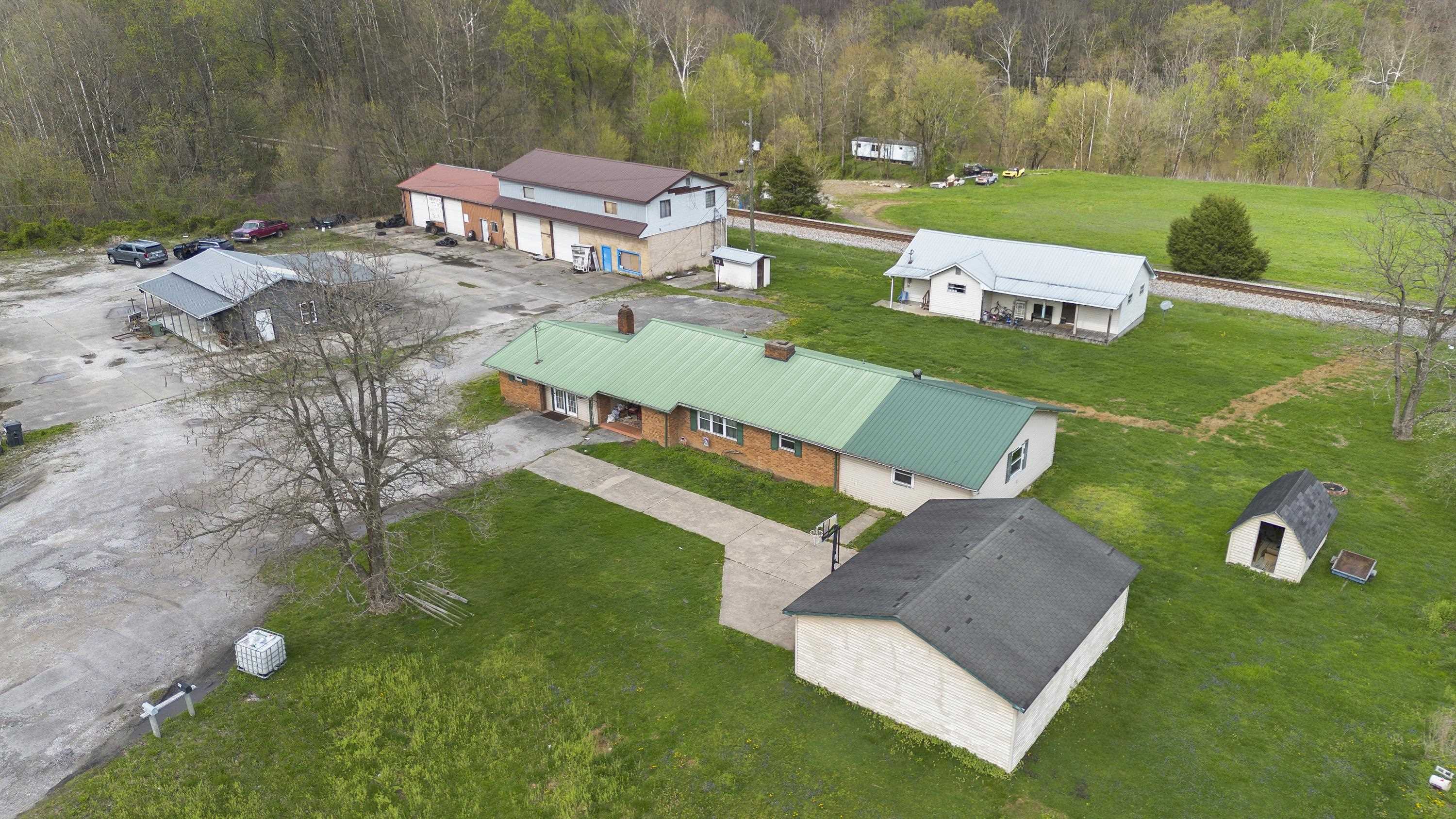 https://zimg.paragon.ice.com/ParagonImages/Property/PH/AABRKY/59598/10/0/0/ebfed09bf56b1de59ad0b407cadd7da7/0/9f26312c0a0f38e18a3049de6024820c/59598-8f4cac15-5605-4ed1-8fb6-86d9734a4be0.JPG