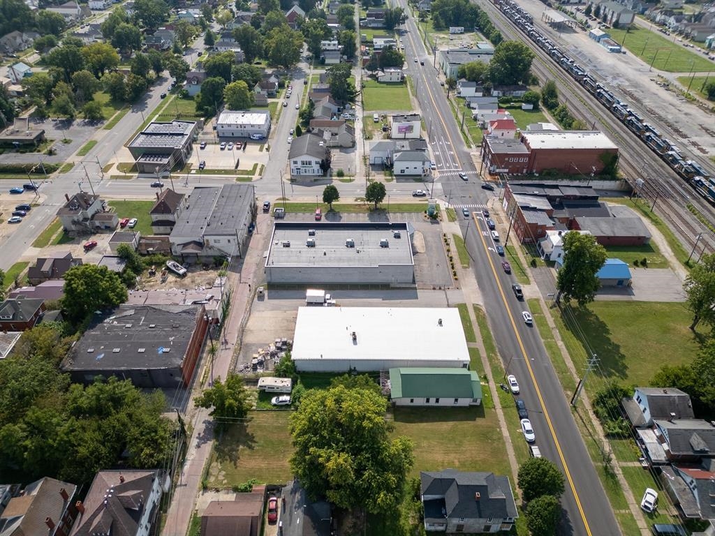 https://zimg.paragon.ice.com/ParagonImages/Property/PH/AABRKY/59624/8/0/0/f2ae0c2bc44ec7fb1c30d4737fc7d3e8/0/5e3e9eb8cabd2ce02c13b631acd7bab4/59624-e40a09c2-27f2-49fe-89ea-2f148f224699.JPG