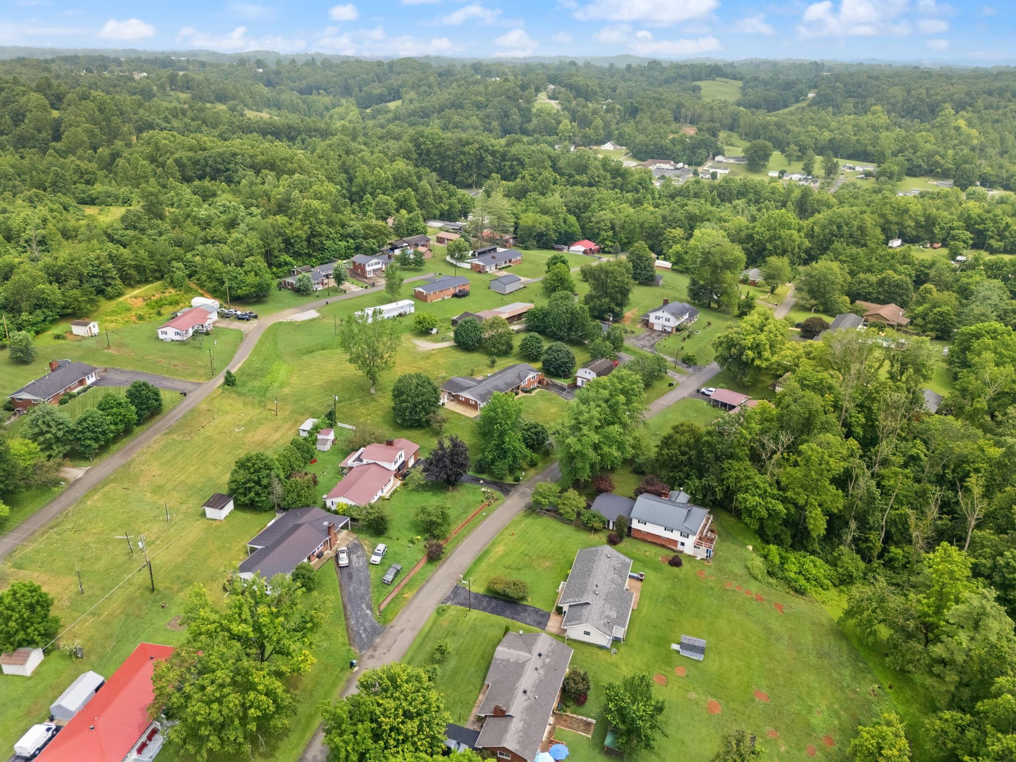 https://zimg.paragon.ice.com/ParagonImages/Property/PH/AABRKY/59672/7/0/0/01aa354a375571381f6547822d02570d/0/41c4b136ead724c97c7eb9d4ed4629e3/59672-999b5f28-ead9-4603-805e-03f9e40f51e1.JPG