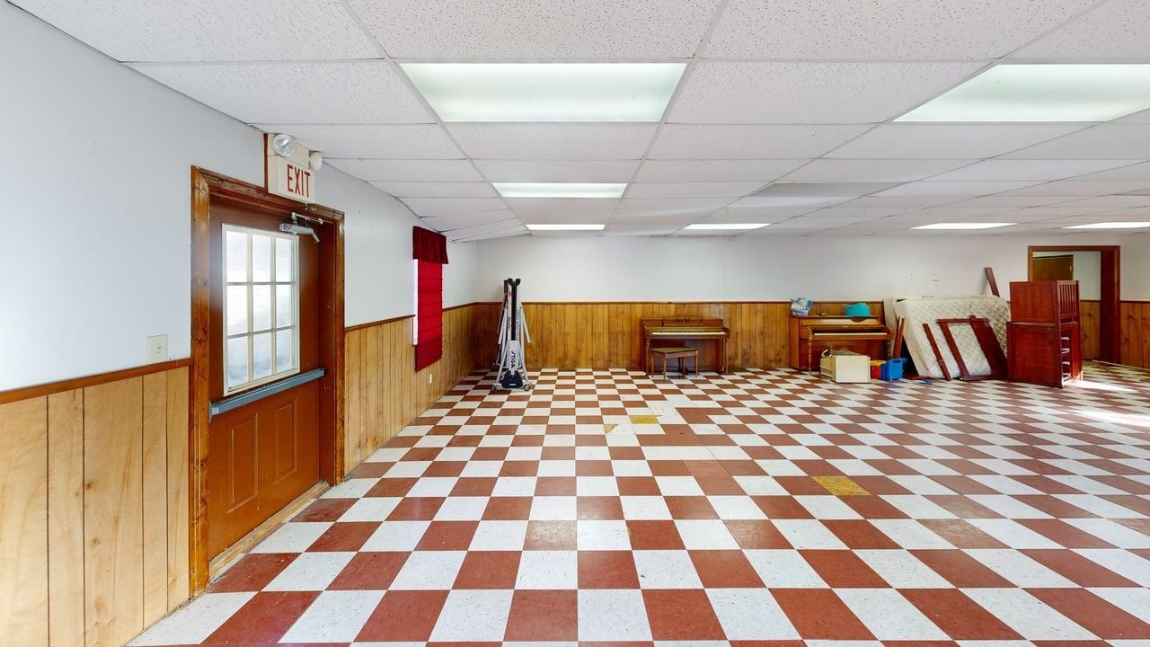 https://zimg.paragon.ice.com/ParagonImages/Property/PH/AABRKY/59842/6/0/0/630ac6949f23149c193c61e66b7d257b/0/3bf26eaf899fb45c4f3d3e9a7d30157a/59842-e99b4a79-6bb8-4199-8349-7e6142380368.JPG