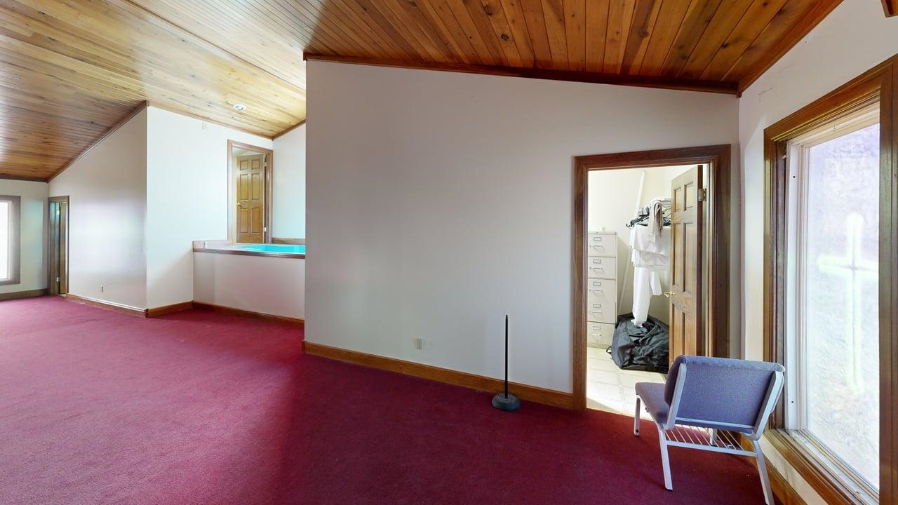https://zimg.paragon.ice.com/ParagonImages/Property/PH/AABRKY/59842/7/0/0/f47918a658b9111f1dc8d73e88b0a585/0/3bf26eaf899fb45c4f3d3e9a7d30157a/59842-6da6afc1-1d64-4b6b-bf39-4b8bbd853e67.JPG