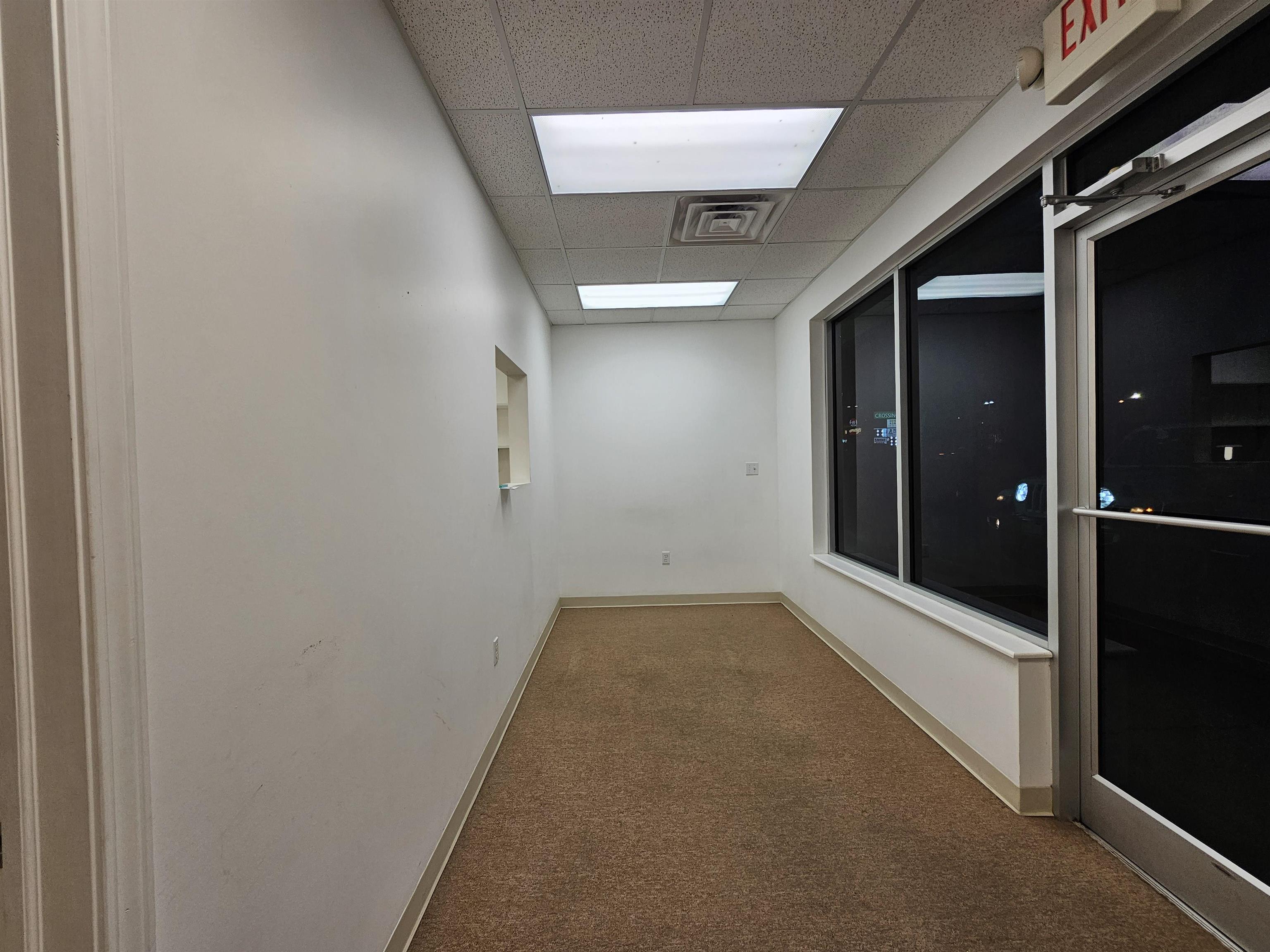 https://zimg.paragon.ice.com/ParagonImages/Property/PH/AABRKY/59845/4/0/0/de5ead7eede7e5c2b382d28da7f4483a/0/dc0f5a9c7fd53b104d4f844fc52d9b15/59845-d722ff65-eeb2-4bc9-8d75-6377b482e66e.JPG