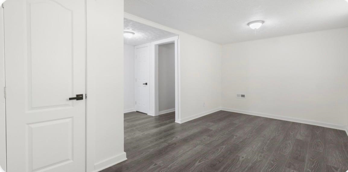 https://zimg.paragon.ice.com/ParagonImages/Property/PH/AABRKY/59874/12/0/0/804dcf6910e09a1b89b4d493f04d15ec/0/327e36589458271f64006fc34ce22bcc/59874-65d61bd2-0f60-405a-a20c-606e2a1732f0.JPG