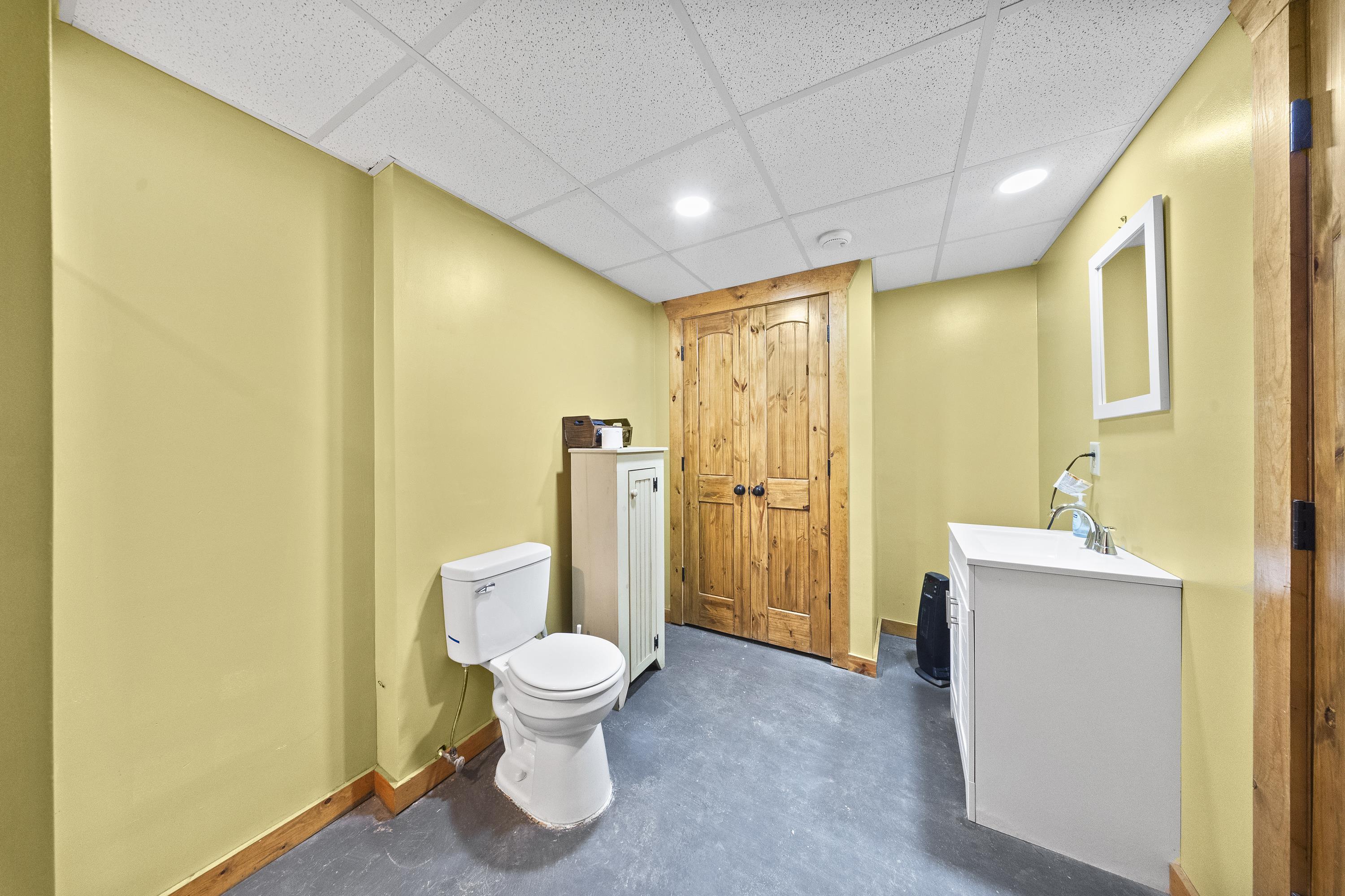 https://zimg.paragon.ice.com/ParagonImages/Property/PH/AABRKY/59948/12/0/0/ec05a160f05a4c59334ec92ec76ff2f4/0/62eefca9cf1c755f1d4e13cce9fe7caa/59948-4aee3815-2923-413a-a885-f577b130ca1d.JPG