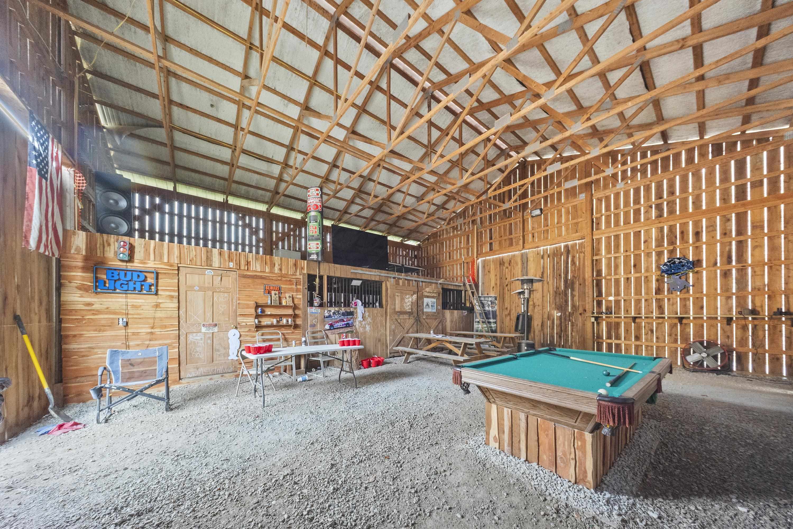 https://zimg.paragon.ice.com/ParagonImages/Property/PH/AABRKY/59948/4/0/0/9268113ab18f48f670032ccc99987a99/0/62eefca9cf1c755f1d4e13cce9fe7caa/59948-d980110f-32d1-4261-b74a-cdb069577c61.JPG