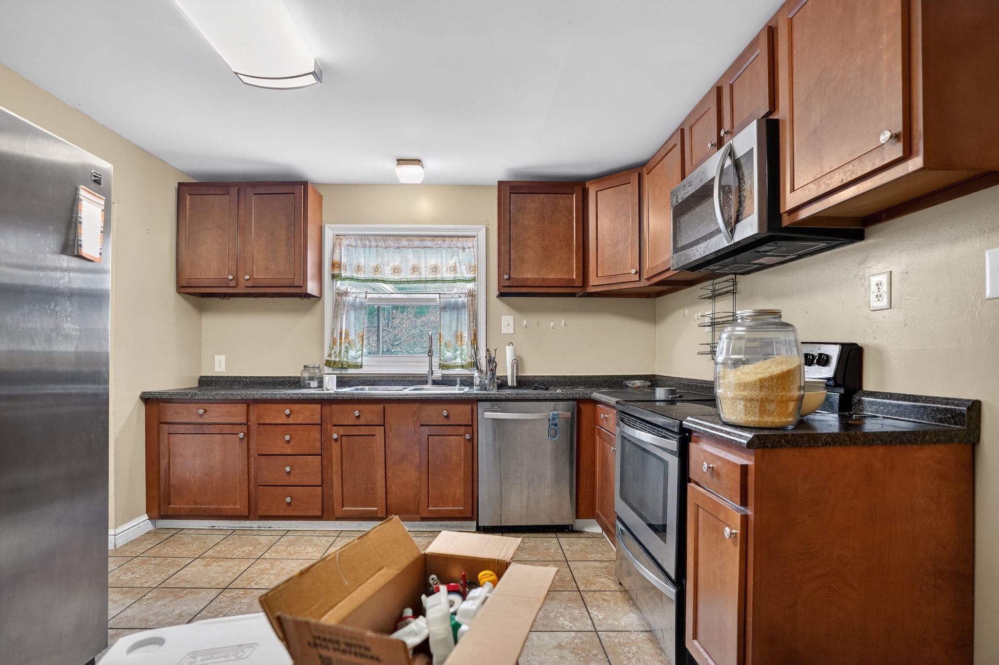 https://zimg.paragon.ice.com/ParagonImages/Property/PH/AABRKY/59967/8/0/0/70d9481a0455adf4ebd5cfe3fee8a451/0/7af7cf41cc0f2442646b42806eff557a/59967-ce321e8b-cc6e-415c-baeb-0b58d6ba63a6.JPG