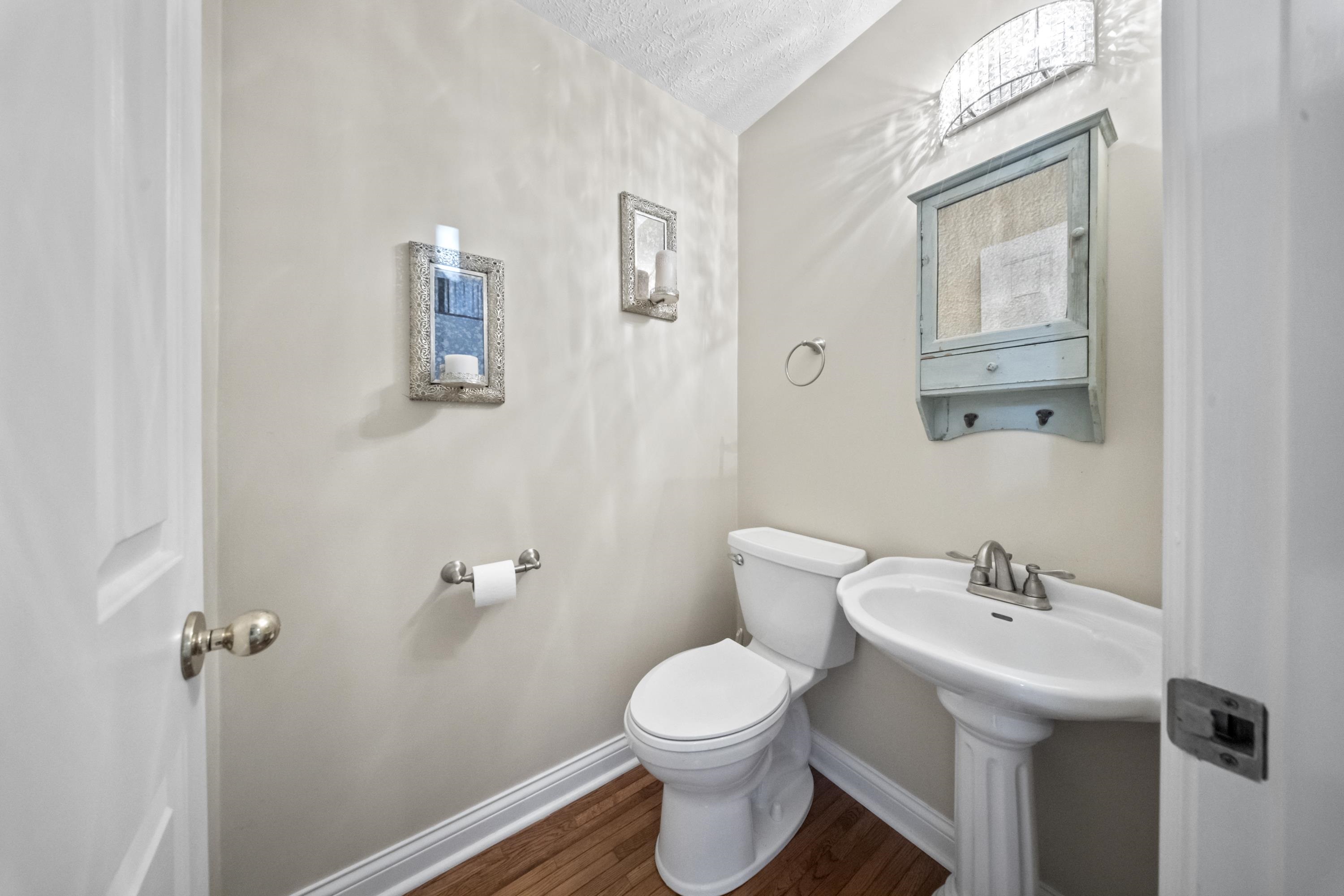 https://zimg.paragon.ice.com/ParagonImages/Property/PH/AABRKY/60058/10/0/0/7a3bb5af9b0092b62db2b42d4fb5649a/0/000b78cdf03ffa59c0ee241cb7f5e0d3/60058-24d8f367-9bf9-4558-b1da-ecb0ae5f3a79.JPG