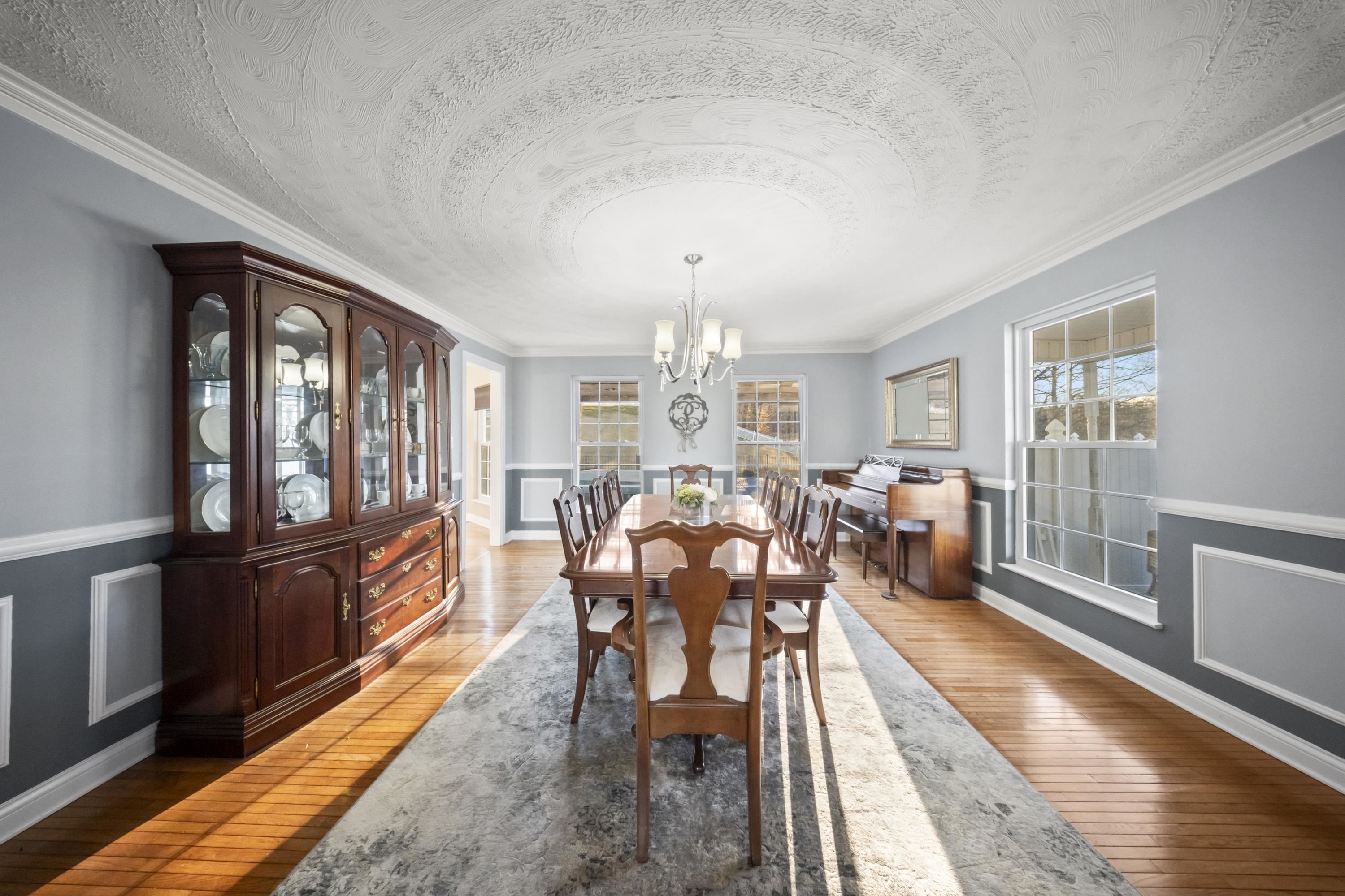 https://zimg.paragon.ice.com/ParagonImages/Property/PH/AABRKY/60058/12/0/0/1c86ed81c0e8976e44df8e362b272158/0/000b78cdf03ffa59c0ee241cb7f5e0d3/60058-a0fcca1e-b55d-4b3f-a552-ce7bea119ee0.JPG