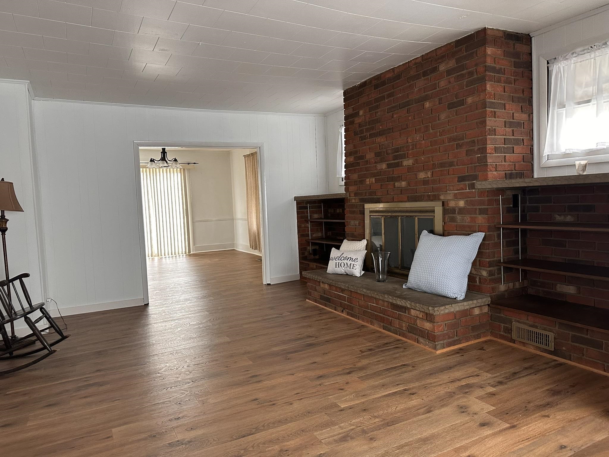 https://zimg.paragon.ice.com/ParagonImages/Property/PH/AABRKY/60079/7/0/0/dd0b7d75bbdc010f6450505aa9ae26fe/0/ad934484b280608fe92e2f1f940b5602/60079-203a4c50-5dec-4457-b2a3-fed3eaa59d32.JPG