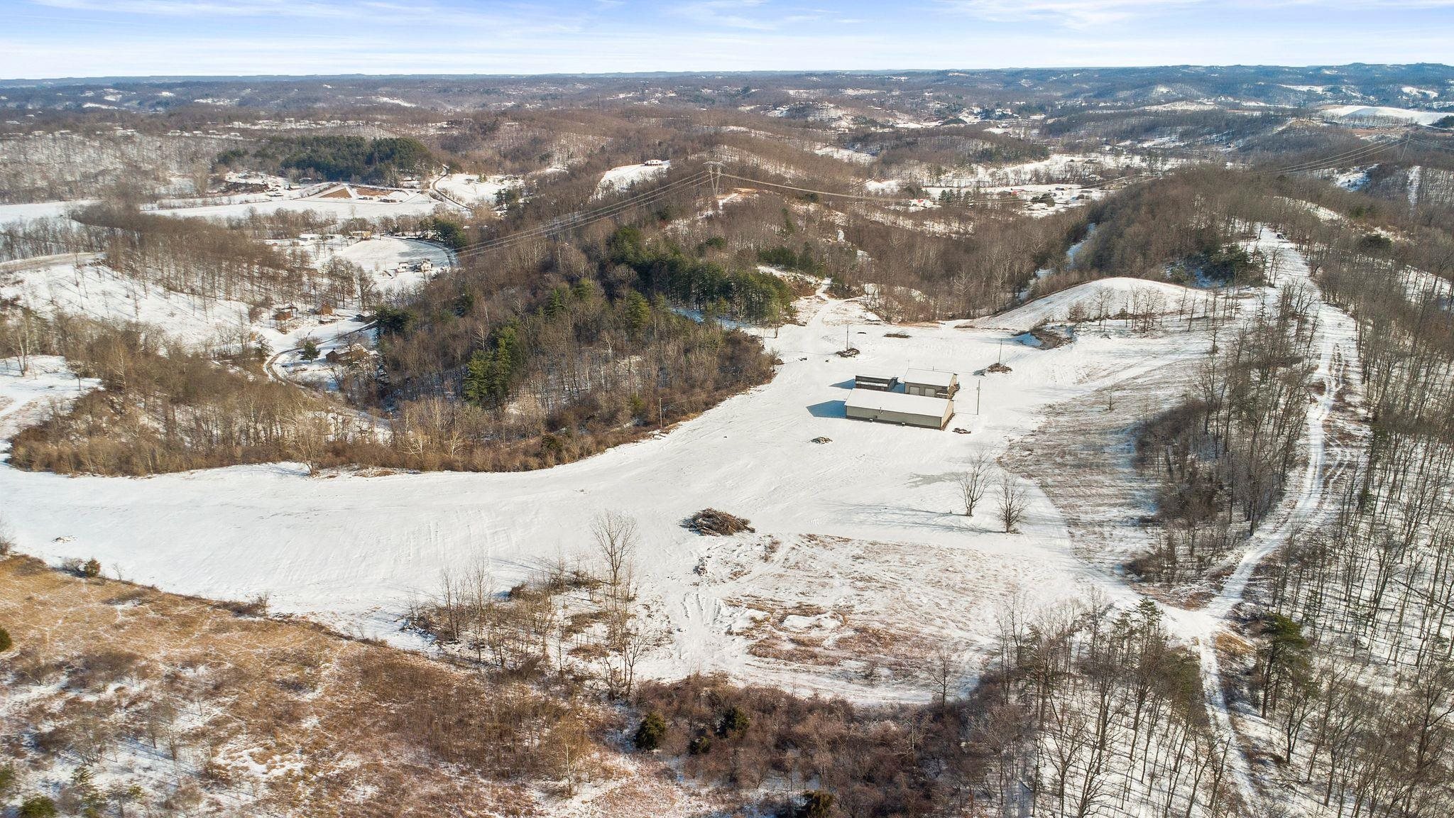 https://zimg.paragon.ice.com/ParagonImages/Property/PH/AABRKY/60083/11/0/0/243639019f34e2132c563c80444fc1bb/0/9a9bea5771b3446f96481bd32d6e4f23/60083-b76cd450-c43e-48ec-a89a-77977da7bb95.JPG