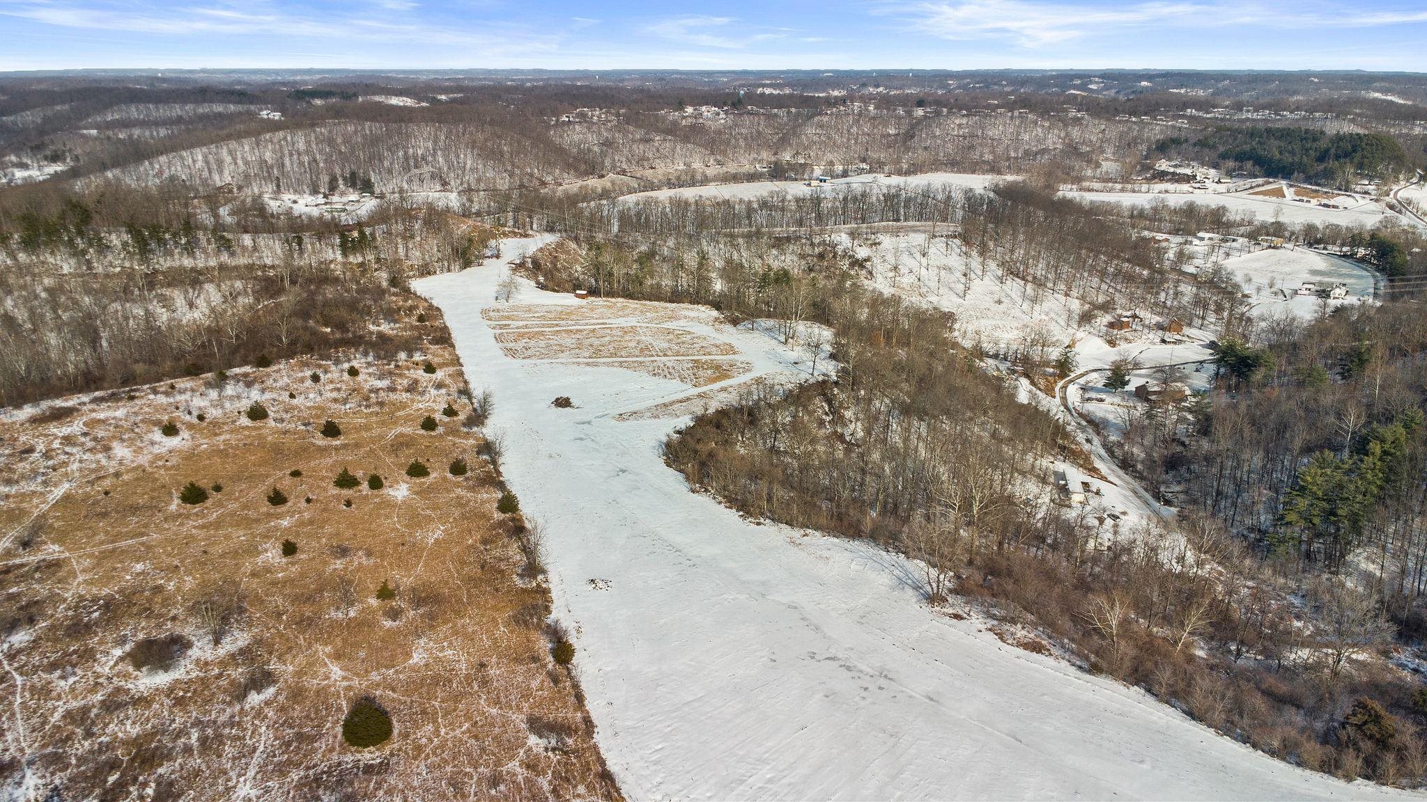 https://zimg.paragon.ice.com/ParagonImages/Property/PH/AABRKY/60083/13/0/0/694dd7318747a23639770ae9746f3363/0/9a9bea5771b3446f96481bd32d6e4f23/60083-089099c0-2028-4d74-a01f-010f7cf3d724.JPG
