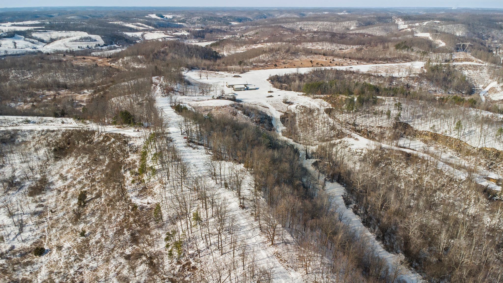 https://zimg.paragon.ice.com/ParagonImages/Property/PH/AABRKY/60083/4/0/0/3e32c10557417d273239d1b0c0e61c88/0/9a9bea5771b3446f96481bd32d6e4f23/60083-4796f462-8919-4cee-a0cd-6b2745b7f741.JPG