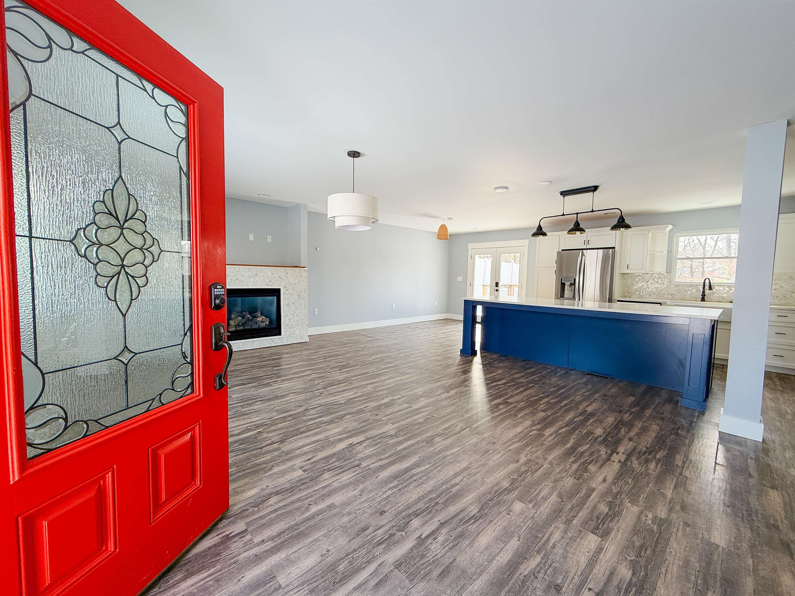 https://zimg.paragon.ice.com/ParagonImages/Property/PH/AABRKY/60099/1/0/0/a8283dcba92fe4c33f7aa79b1c9c8f29/0/487c74dee13d9910e1b8802df5aea606/60099-7a8b7865-5583-485e-98c2-317ee6f004e1.JPG