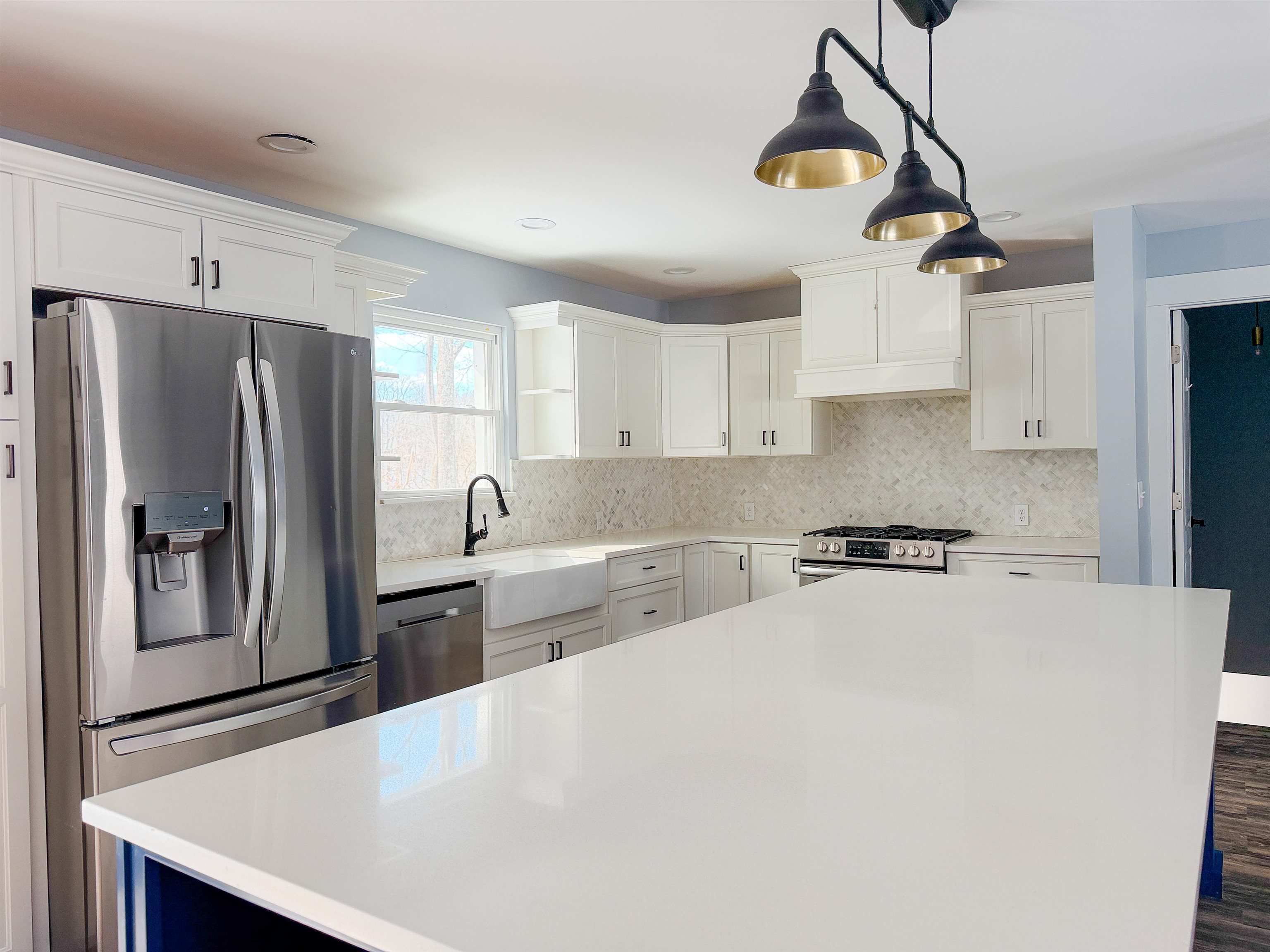 https://zimg.paragon.ice.com/ParagonImages/Property/PH/AABRKY/60099/5/0/0/84706fccd3bf4542ae81af82b6ed377b/0/487c74dee13d9910e1b8802df5aea606/60099-449d7bca-7a5b-4f9e-ba2f-cf232b08cd40.JPG