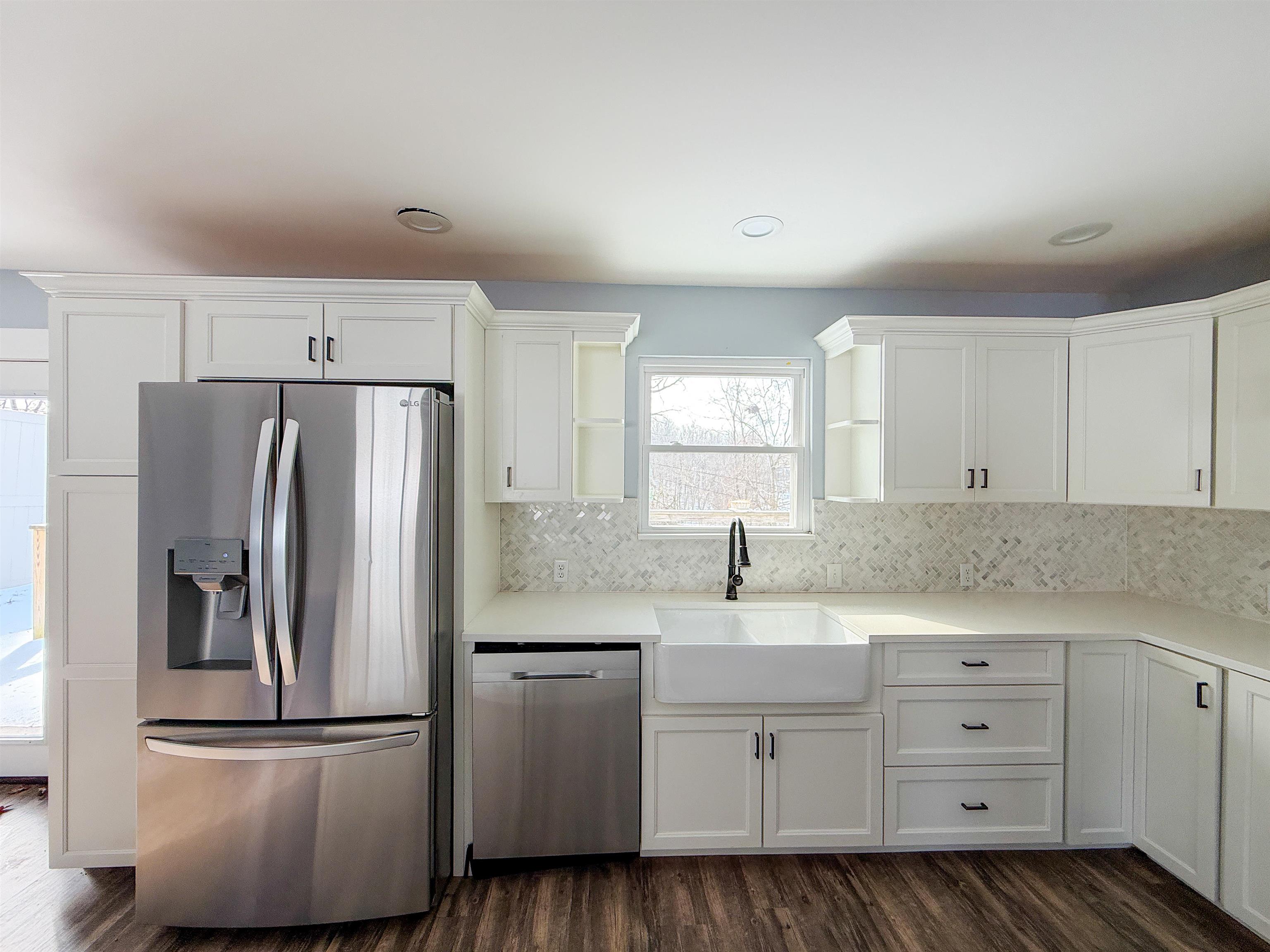https://zimg.paragon.ice.com/ParagonImages/Property/PH/AABRKY/60099/8/0/0/ce06d2d946906fe9260589760635dd09/0/487c74dee13d9910e1b8802df5aea606/60099-facab8c8-38e7-458b-b710-2cb4666efa12.JPG