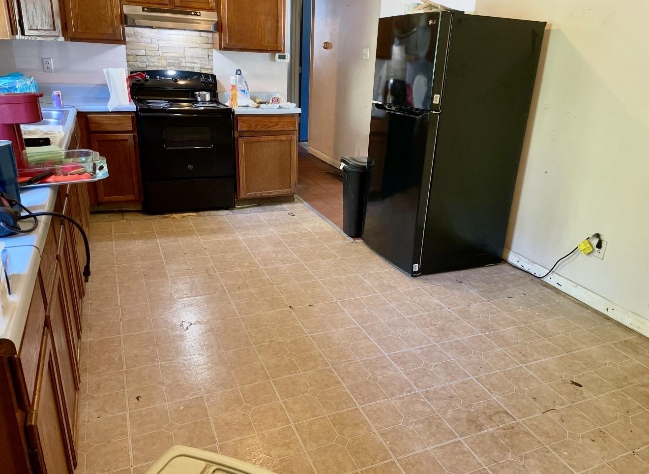 https://zimg.paragon.ice.com/ParagonImages/Property/PH/AABRKY/60122/6/0/0/923cca93d5eeed2cae50e090455cf74b/0/6e5d927e4b9ffe63f6fcc10f74b4dd61/60122-b267f683-1bff-47d7-b8ed-977d2d39f921.JPG