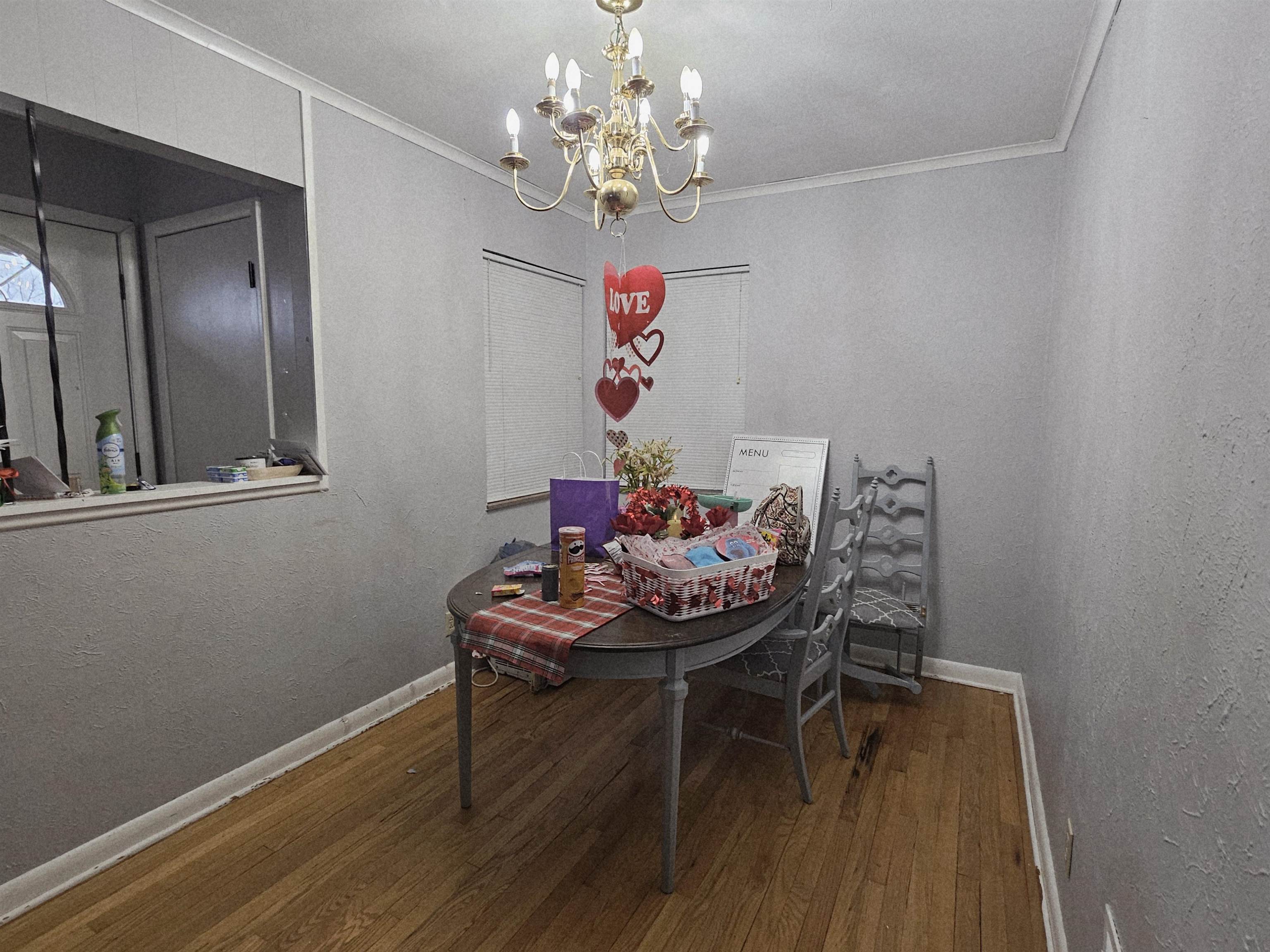 https://zimg.paragon.ice.com/ParagonImages/Property/PH/AABRKY/60125/12/0/0/72661e99372035d4d126fec6f6783951/0/8a6fcdf470ef8bf535566dda5e214bd9/60125-4acc990a-3888-41e2-9744-35195561dd6a.JPG