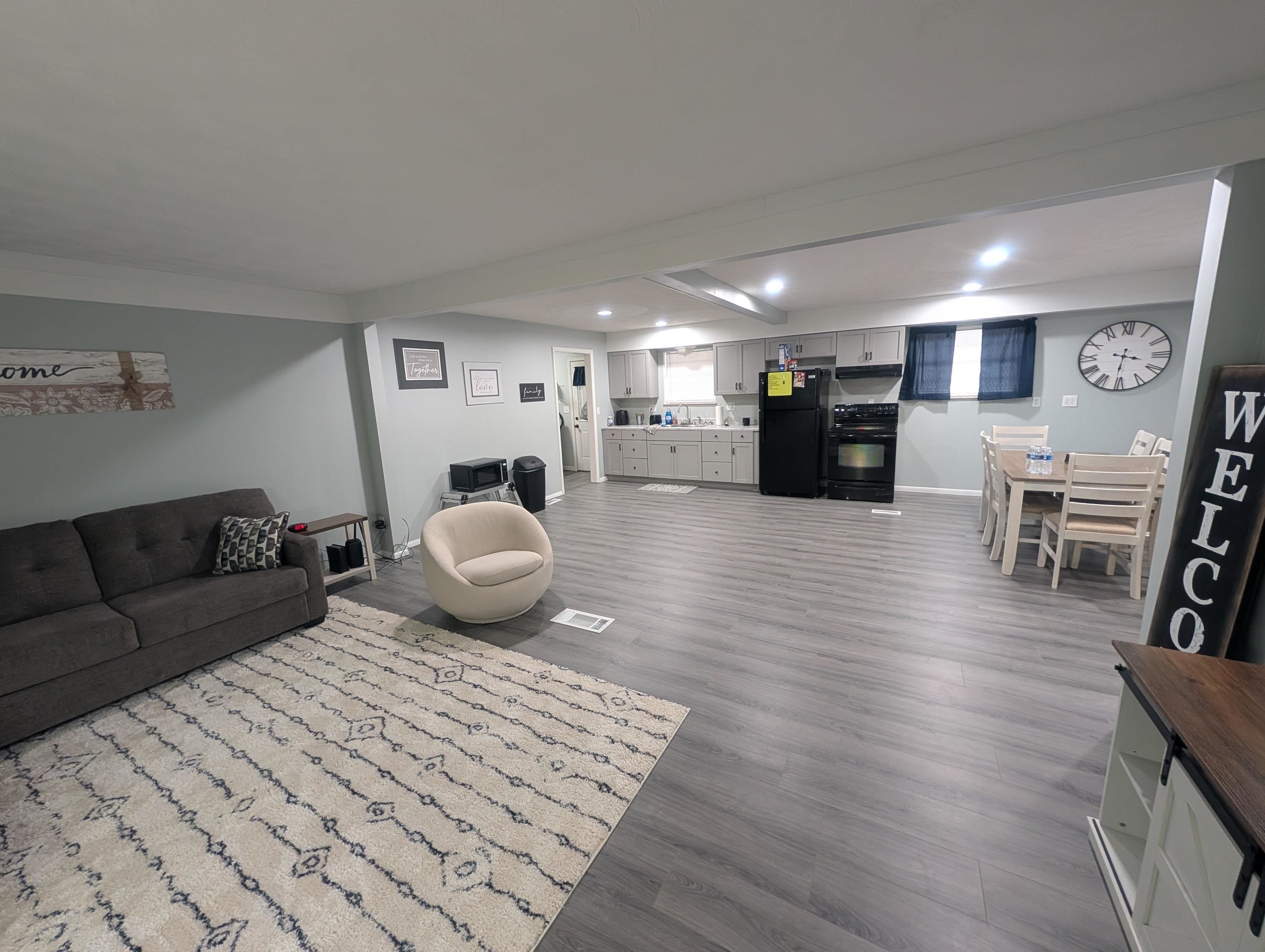 https://zimg.paragon.ice.com/ParagonImages/Property/PH/AABRKY/60150/8/0/0/a95fefce05870e4f3bc901d580f1a749/0/e0a63cd945382fece271a00d18730ea4/60150-fe7209fa-9b60-497e-9747-aa8f419b9bc4.JPG