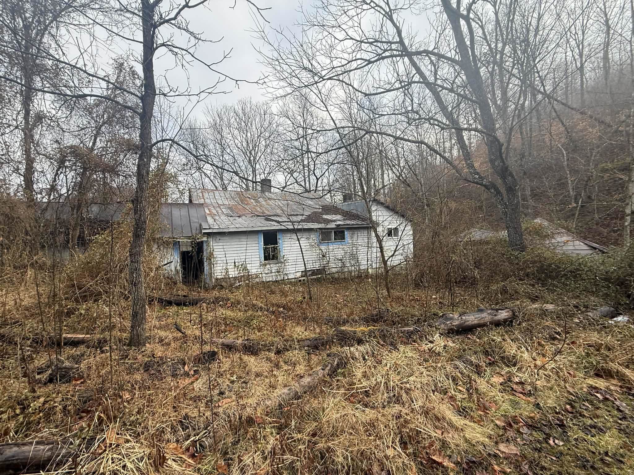 https://zimg.paragon.ice.com/ParagonImages/Property/PH/AABRKY/60154/3/0/0/e75d5b9452590ab81eeeb500b10bc5e3/0/d96ed4f671efb32891a2550a7462a348/60154-591e4d55-8f33-4bbc-b6f2-144d935caba6.JPG