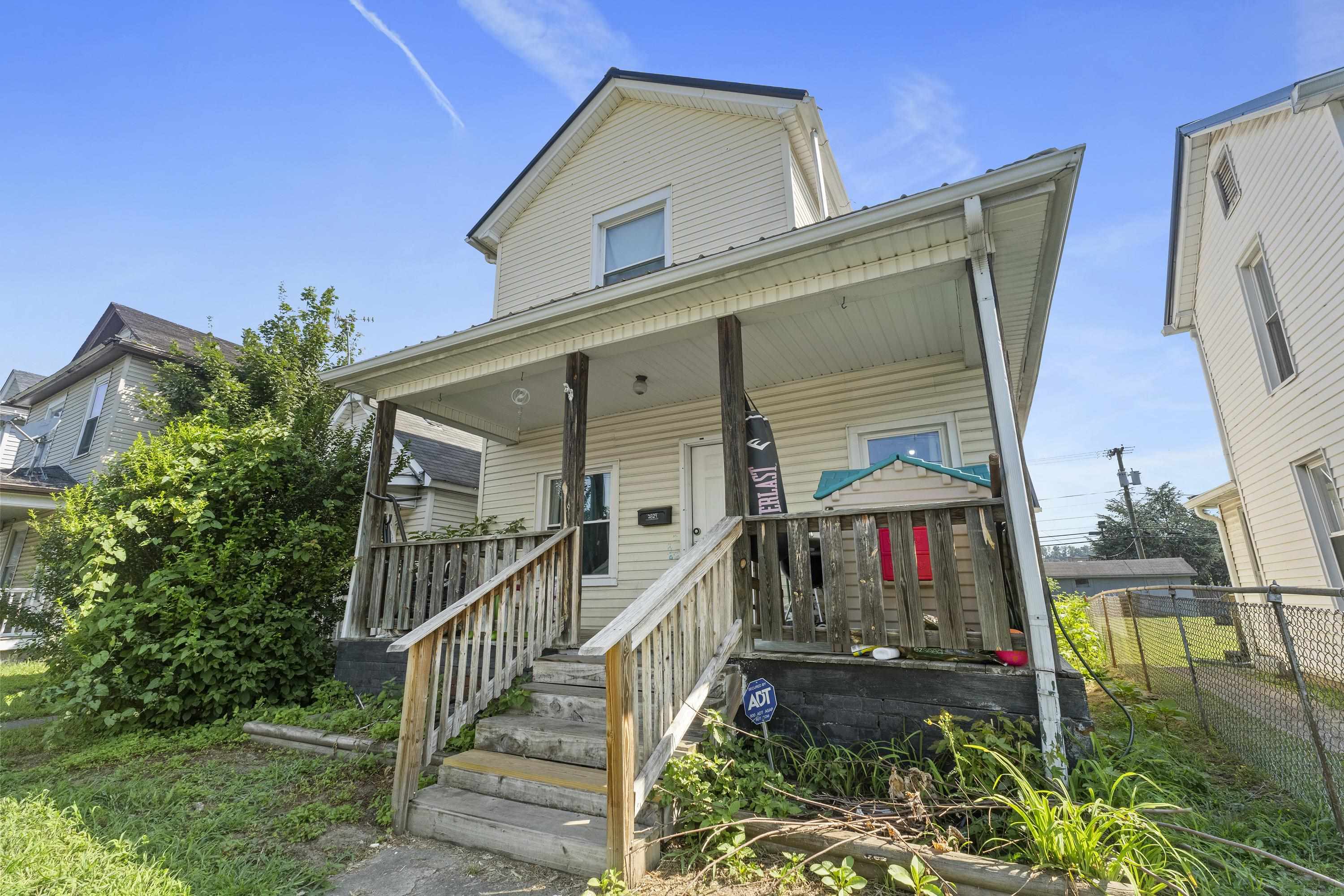 https://zimg.paragon.ice.com/ParagonImages/Property/PH/AABRKY/60157/1/0/0/1dffb1da2f501ff6560abab5b12cb898/0/98d637b09a89d198e1c313d0c32806e1/60157-98b24d9b-7d56-4df7-b278-3baa7548170a.JPG