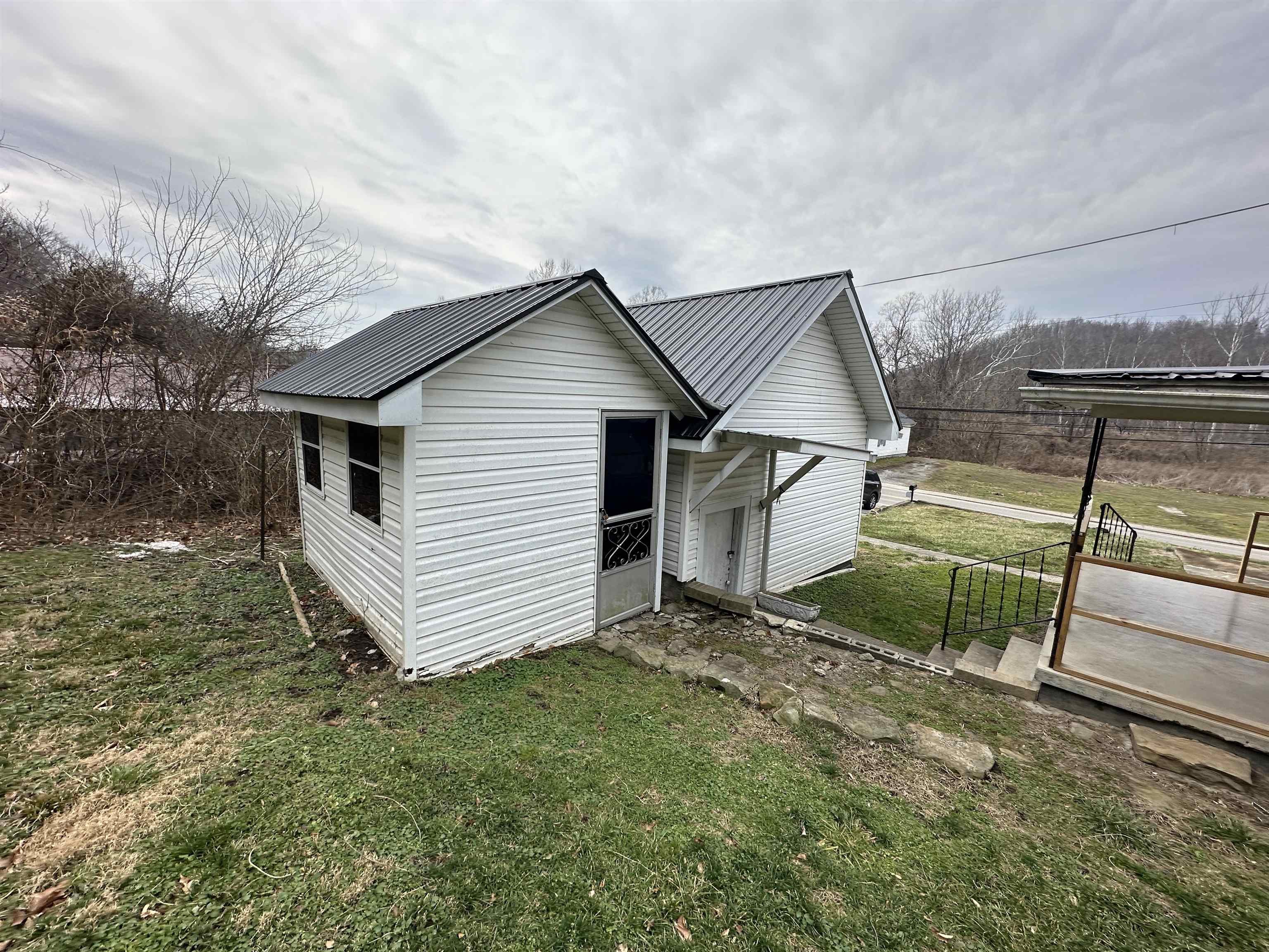 https://zimg.paragon.ice.com/ParagonImages/Property/PH/AABRKY/60158/6/0/0/a6be7710bc015f26ea6126192a1e9fe6/0/c4e9cdfd4ddcb55ba640f6069287f2a3/60158-d2298491-47ff-434e-92e6-4fab01a3c754.JPG