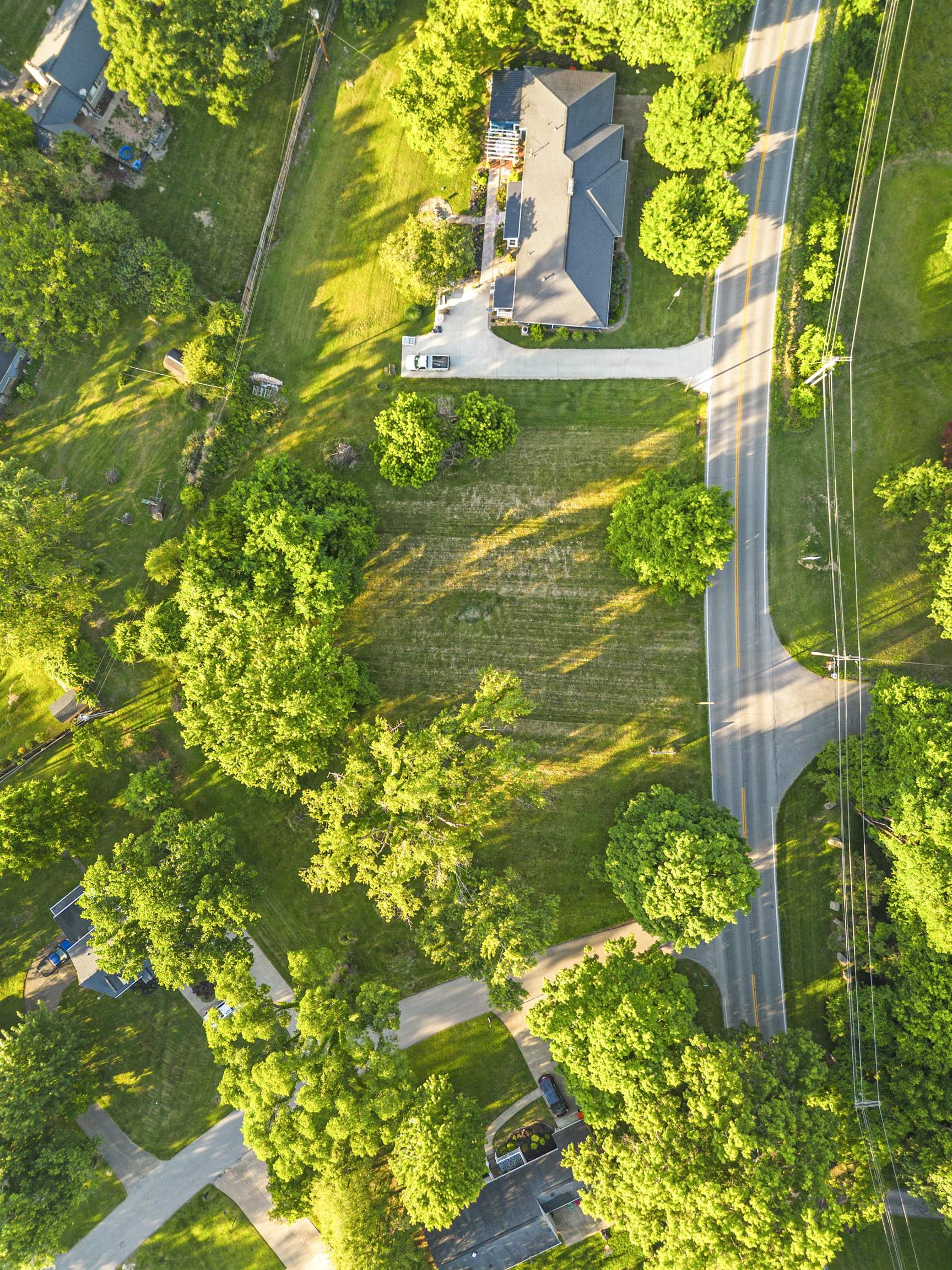 https://zimg.paragon.ice.com/ParagonImages/Property/PH/AABRKY/60170/11/0/0/6df78091d3247a317b54d204558ff527/0/4af9026ce59d77e449b22bb474773e12/60170-6515084d-62ff-4497-8f72-cd8620e60b4a.JPG