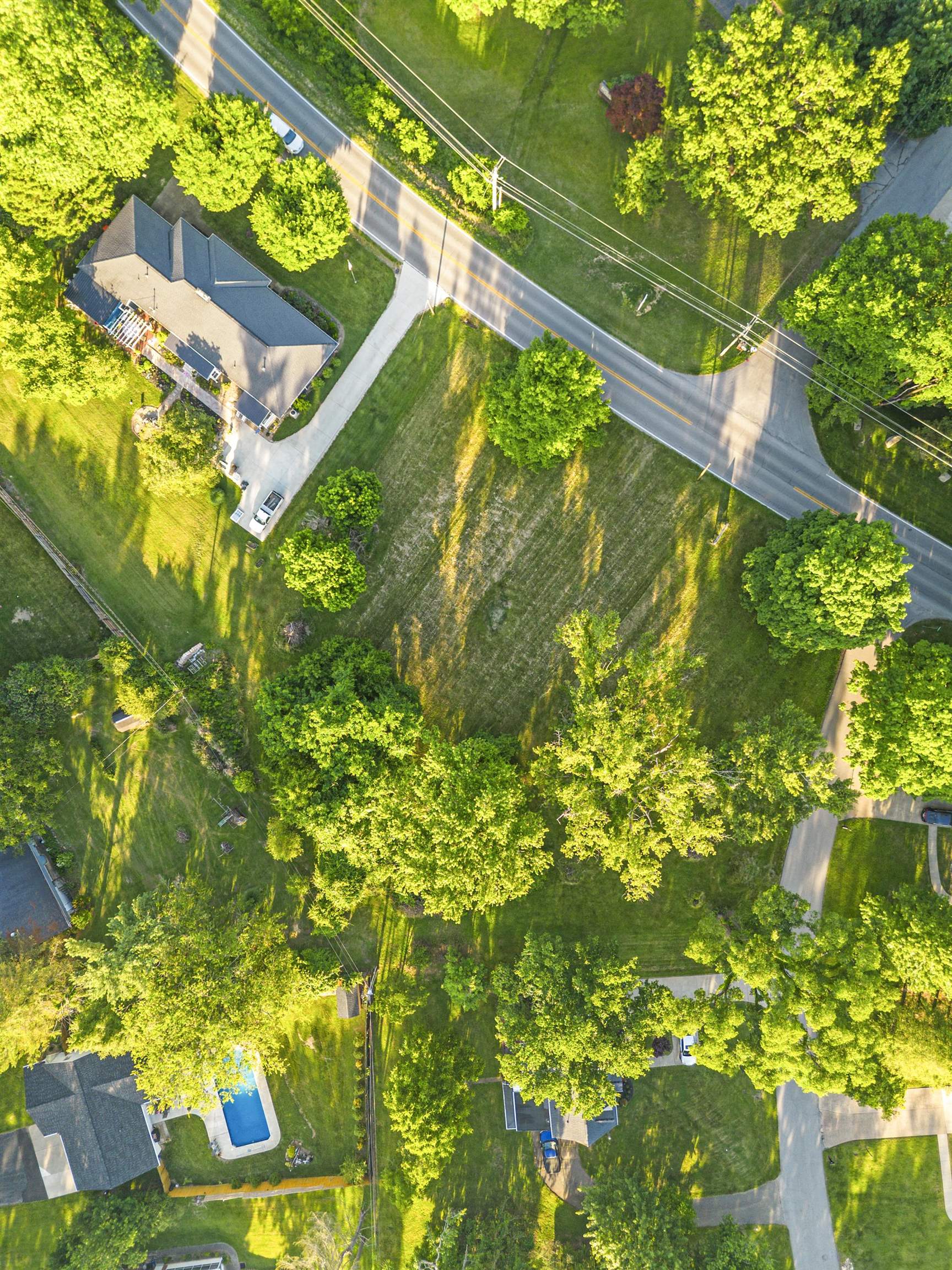 https://zimg.paragon.ice.com/ParagonImages/Property/PH/AABRKY/60170/12/0/0/d192e7d22ea1c8bf0896843588a63826/0/4af9026ce59d77e449b22bb474773e12/60170-8c9d8a75-0978-474d-bc16-a1873ff0acd5.JPG