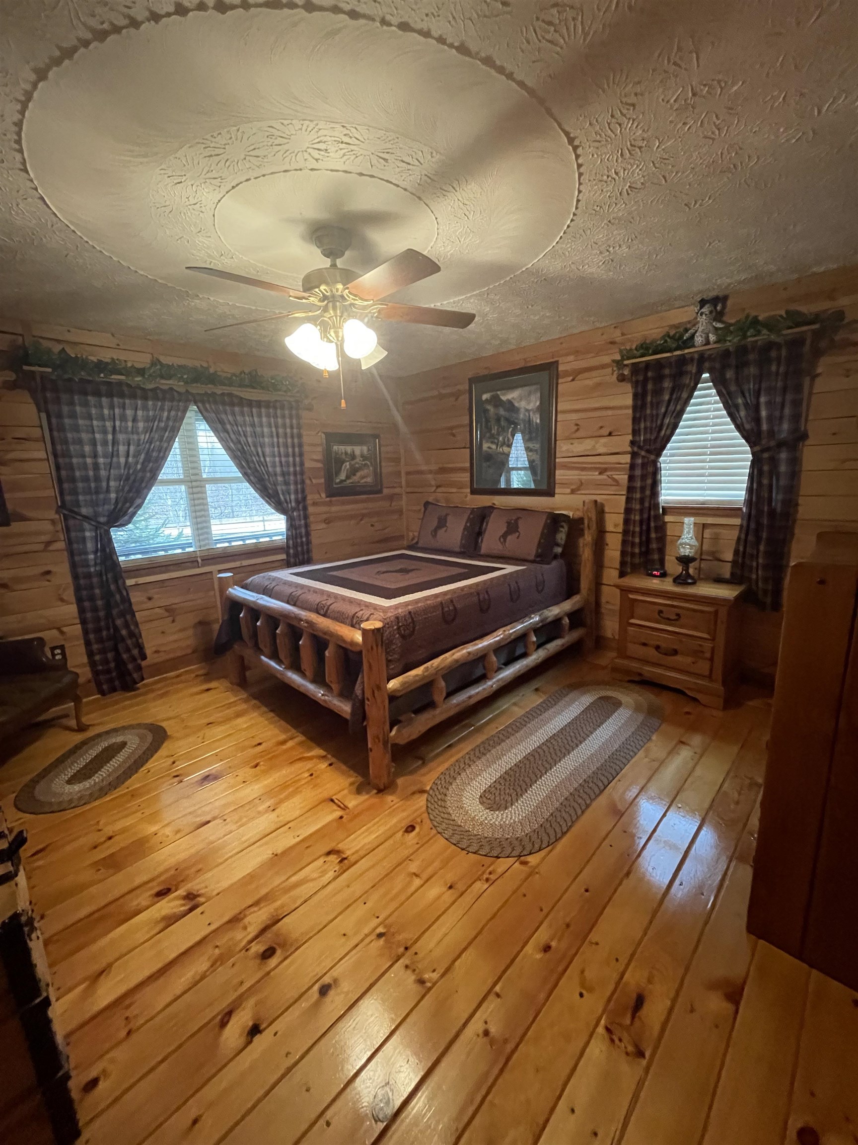 https://zimg.paragon.ice.com/ParagonImages/Property/PH/AABRKY/60198/13/0/0/0b576a0b7924e43cf359c1e0f418afae/0/c66d3f9a9f4fa15e73e0e6e132044cf0/60198-3abeb52d-6e48-4d3c-9f76-97fddc1fa73a.JPG