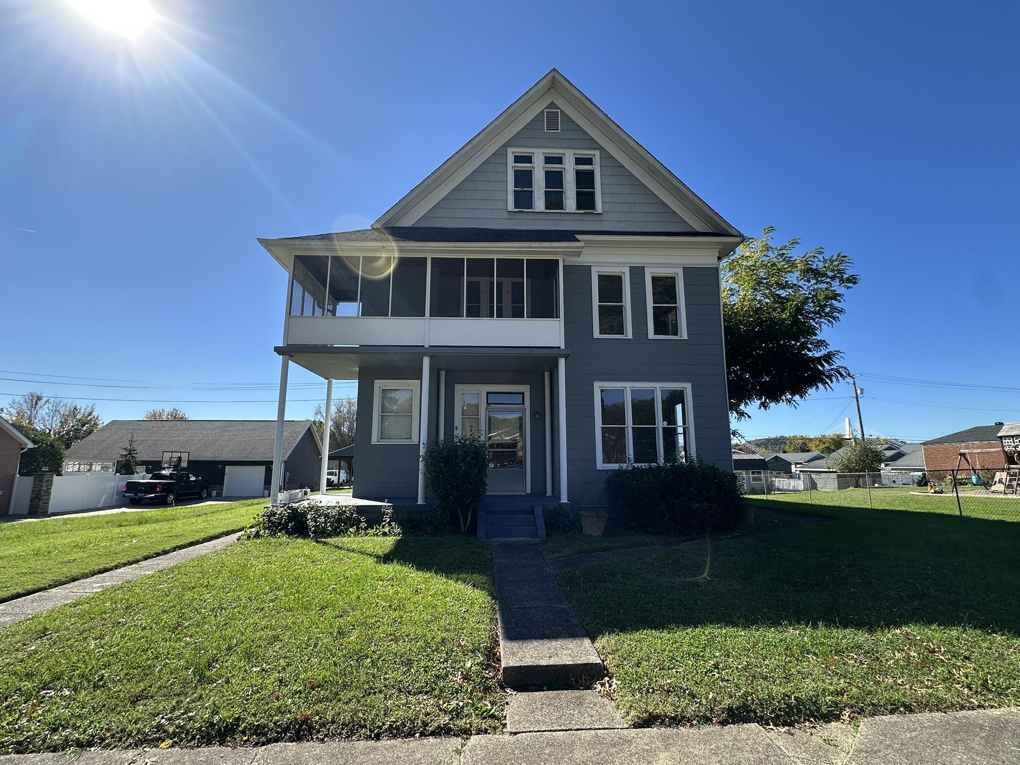 https://zimg.paragon.ice.com/ParagonImages/Property/PH/AABRKY/60235/1/0/0/71888c78805a372cf033bd637d079574/0/943c61c9062f86bd66d8b48d12ba20a6/60235-c01a59f8-b281-4ecc-b729-6d06b84eaf10.JPG