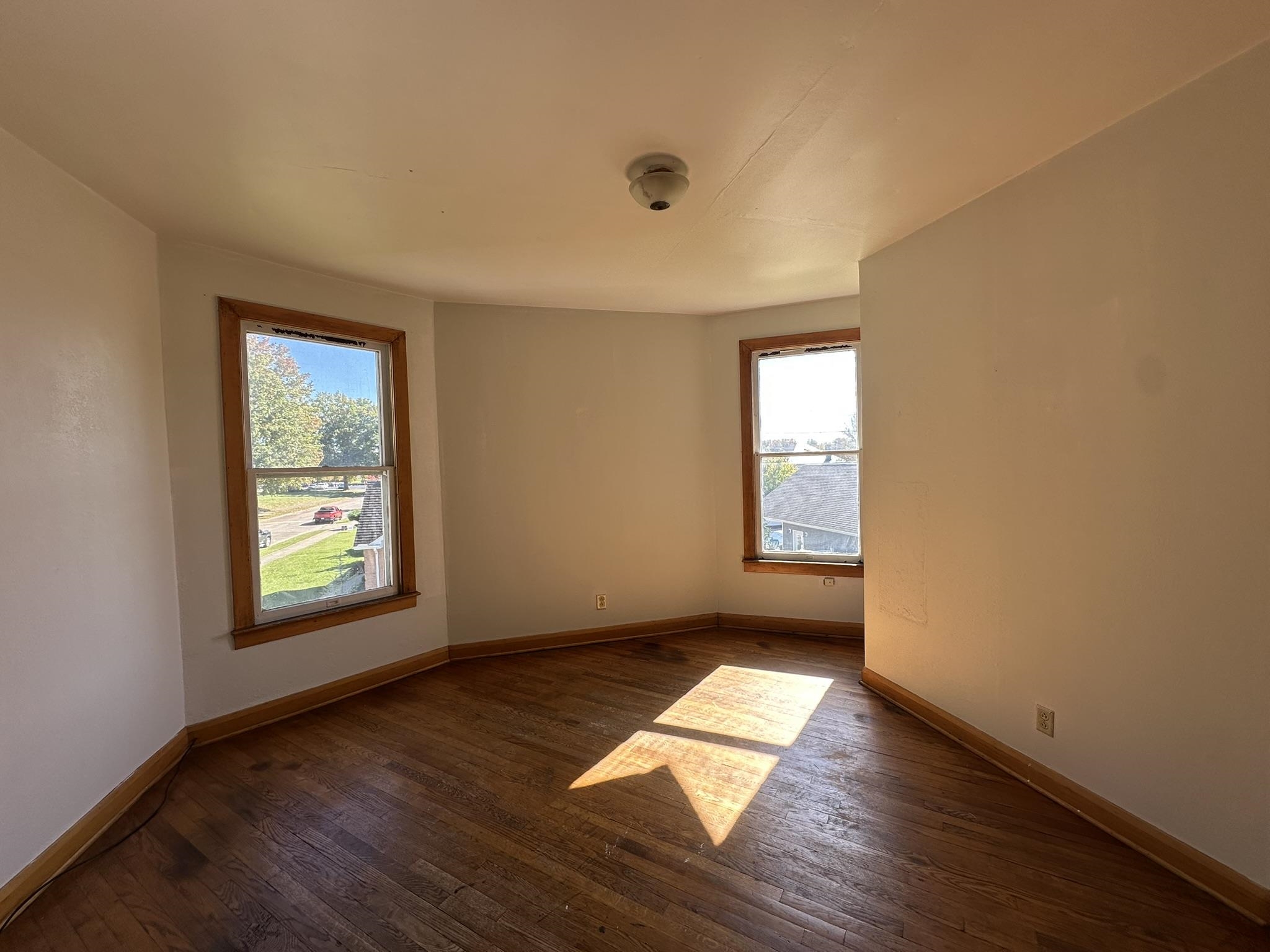 https://zimg.paragon.ice.com/ParagonImages/Property/PH/AABRKY/60237/10/0/0/ad23a76dbd60aaca8668142ce972b5c2/0/395ca9a52b4c67bf22fb50ae864b4cef/60237-4372ca2e-e148-45c8-9052-18b1b39b5c2f.JPG