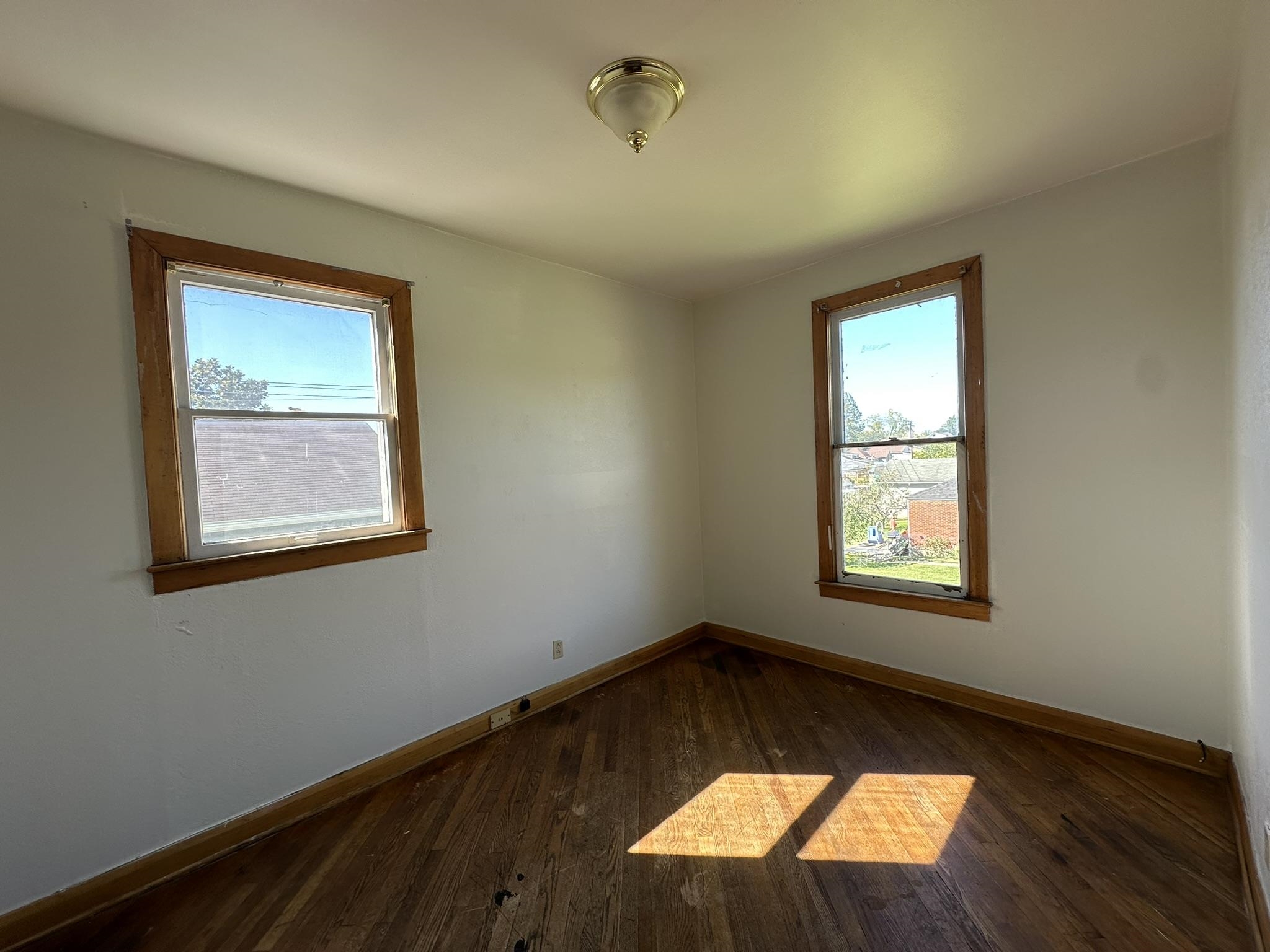 https://zimg.paragon.ice.com/ParagonImages/Property/PH/AABRKY/60237/12/0/0/442305efb1830c0db74ca7747d66546e/0/395ca9a52b4c67bf22fb50ae864b4cef/60237-19f0f3f9-0191-49c0-bb88-ce961d1c73d0.JPG