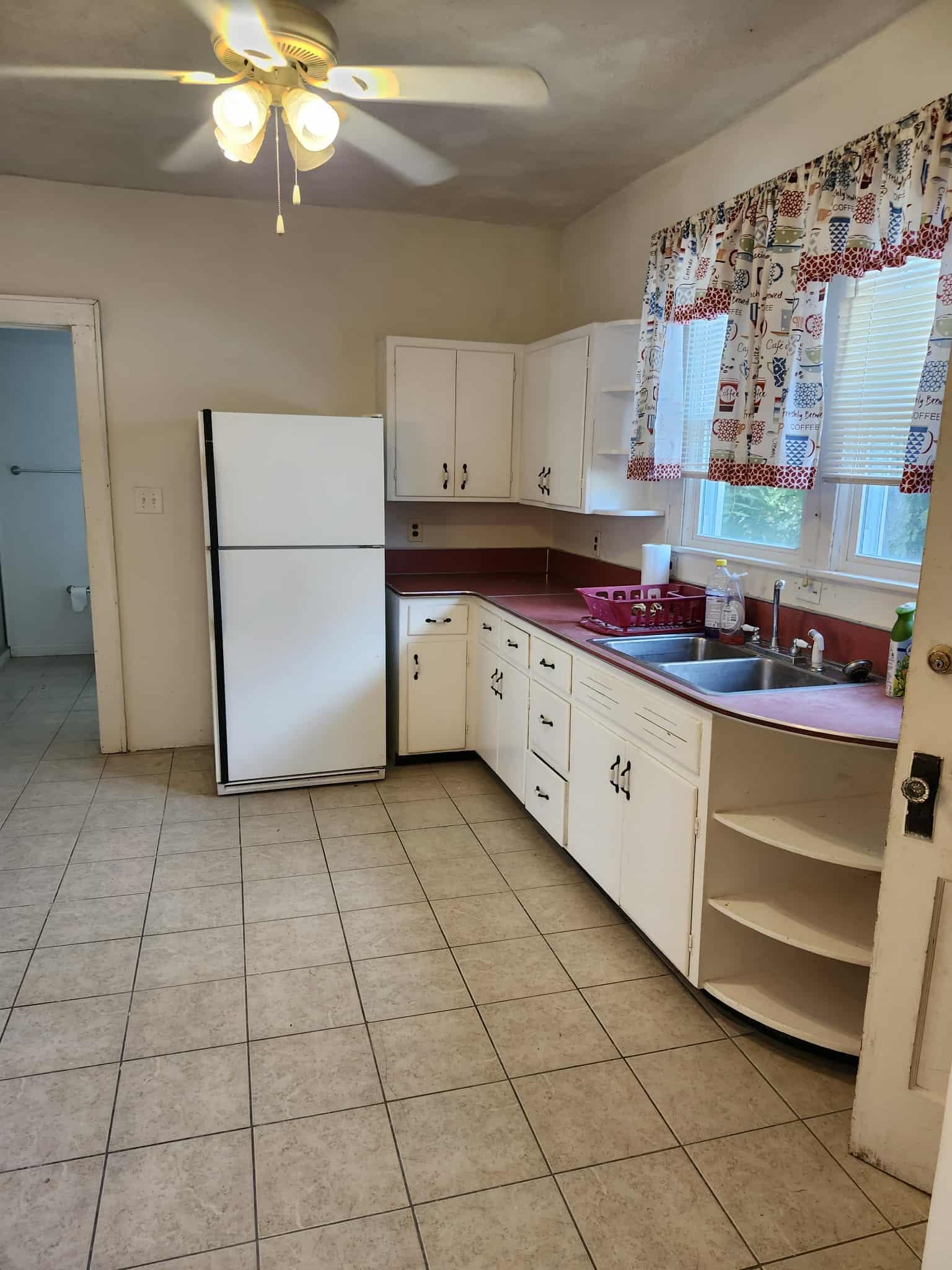 https://zimg.paragon.ice.com/ParagonImages/Property/PH/AABRKY/60263/6/0/0/83bd66c5a39e3611539ad2aab8b9288d/0/cbcd545b583a66c50fabccb6b15e533a/60263-cc47ad17-7a98-4a2a-a1b5-b93017f72072.JPG