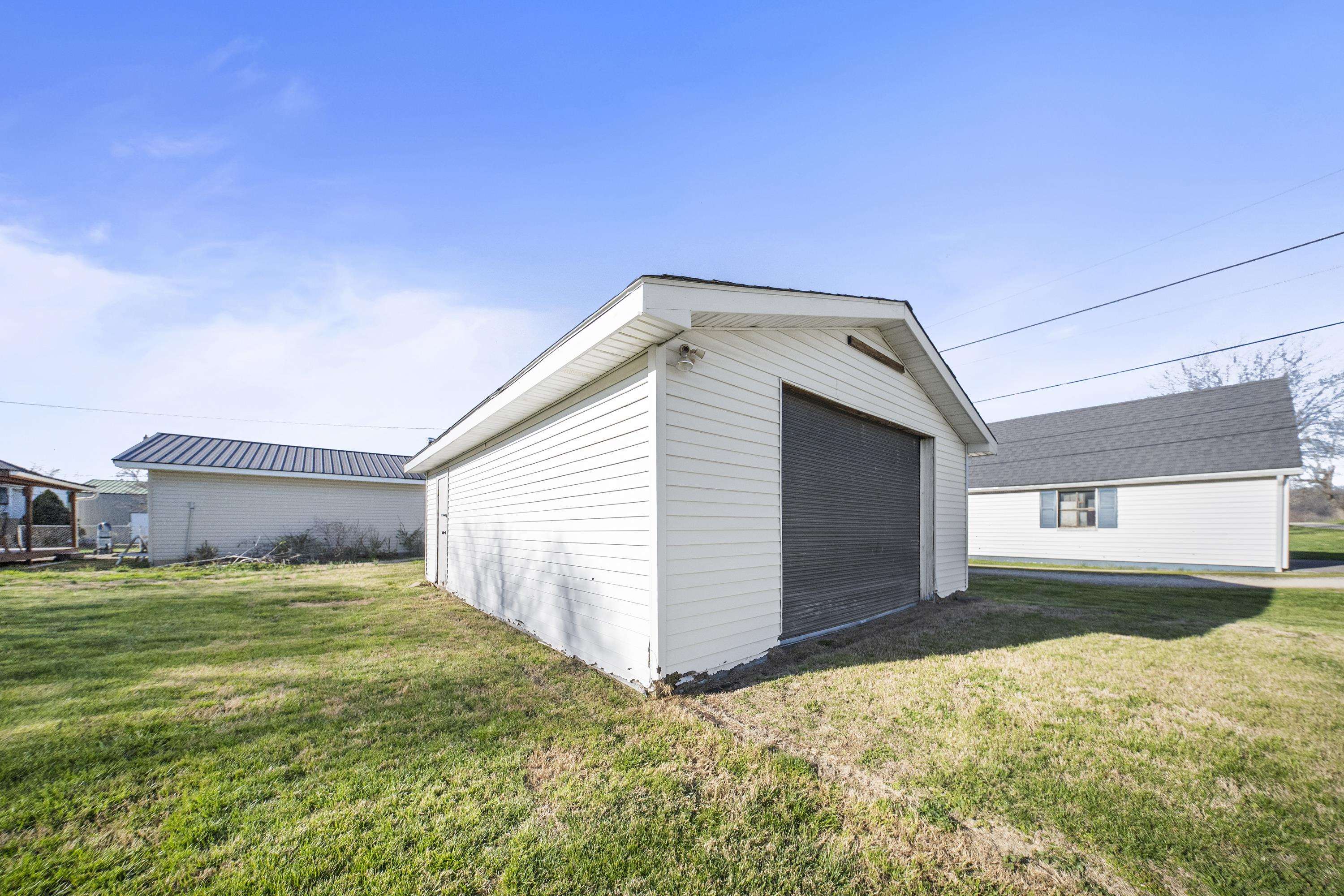 https://zimg.paragon.ice.com/ParagonImages/Property/PH/AABRKY/60281/1/0/0/6cb3869824c850abe7f4f30c0f6c3339/0/e764abdd54e90a8b62a632df213d543c/60281-d250ce11-7b51-40c1-9cc7-e5b2f939bc95.JPG