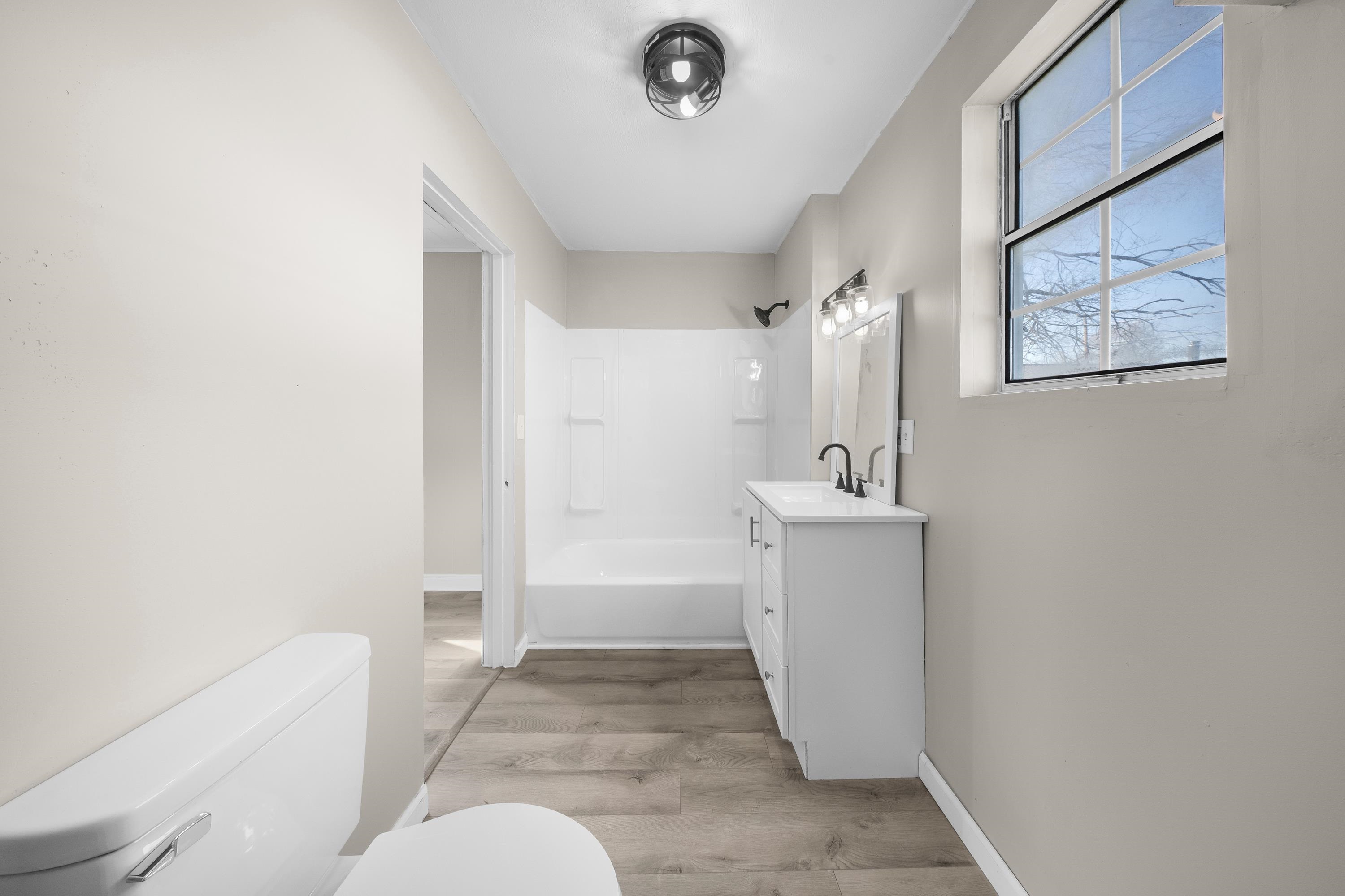 https://zimg.paragon.ice.com/ParagonImages/Property/PH/AABRKY/60281/12/0/0/9bd8bd95da00d8f9c8bb33015ba4b7c5/0/e764abdd54e90a8b62a632df213d543c/60281-25b59224-bb2d-415a-89b5-99f4fa8c15e4.JPG