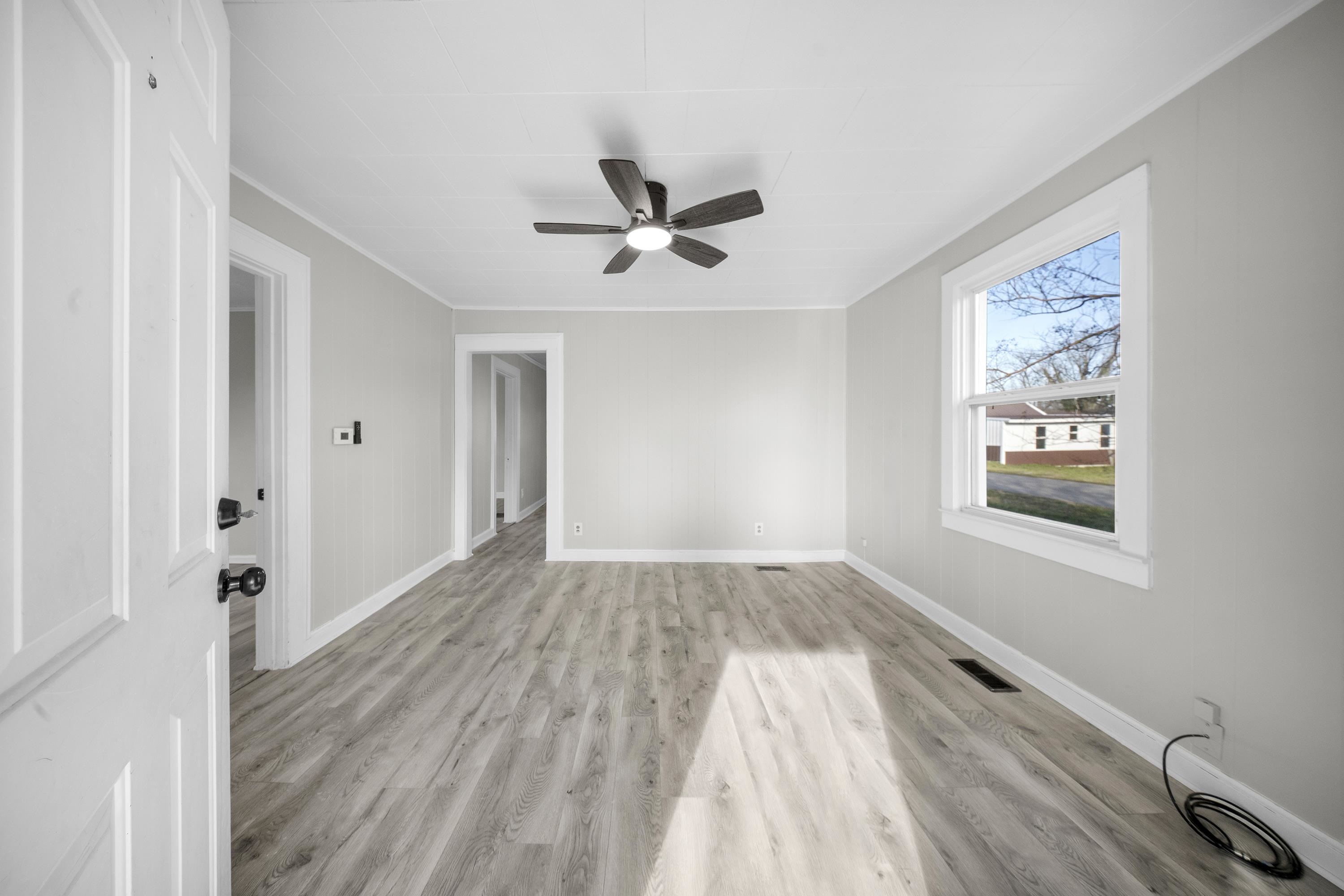 https://zimg.paragon.ice.com/ParagonImages/Property/PH/AABRKY/60281/2/0/0/1f9869c1b2734f81f8e4ecb961044f70/0/e764abdd54e90a8b62a632df213d543c/60281-d1d51692-cbbb-4072-a3ff-48b395e7dcda.JPG
