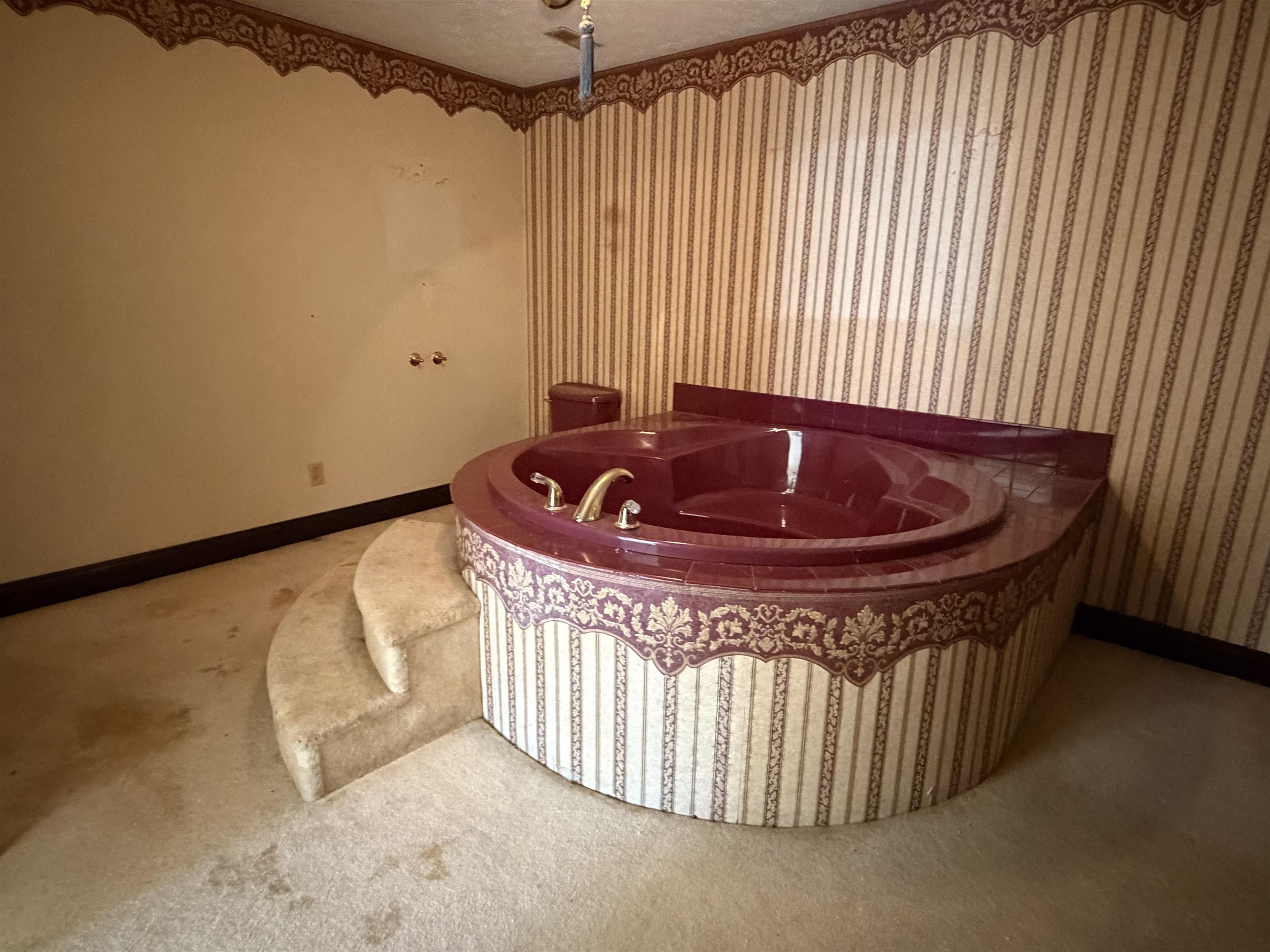 https://zimg.paragon.ice.com/ParagonImages/Property/PH/AABRKY/60303/12/0/0/3e2990b5d7a7492d5a3f7e5f361631b4/0/bd0b345fb02e904a9ec61fd7432ae95f/60303-ec6b15c1-3121-42d8-a26f-ca8704a3f51c.JPG