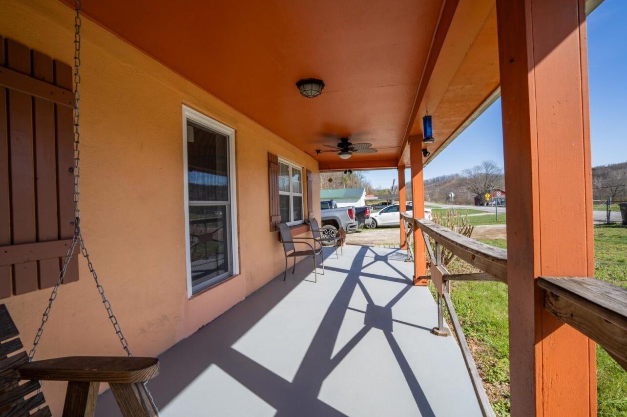 https://zimg.paragon.ice.com/ParagonImages/Property/PH/AABRKY/60305/4/0/0/8276bb660119d7b22b720048d607982c/0/0a30d3e10a446da8dc27b8f1069903be/60305-b1c608cf-97e2-40dd-a407-0a42f8bdade0.JPG