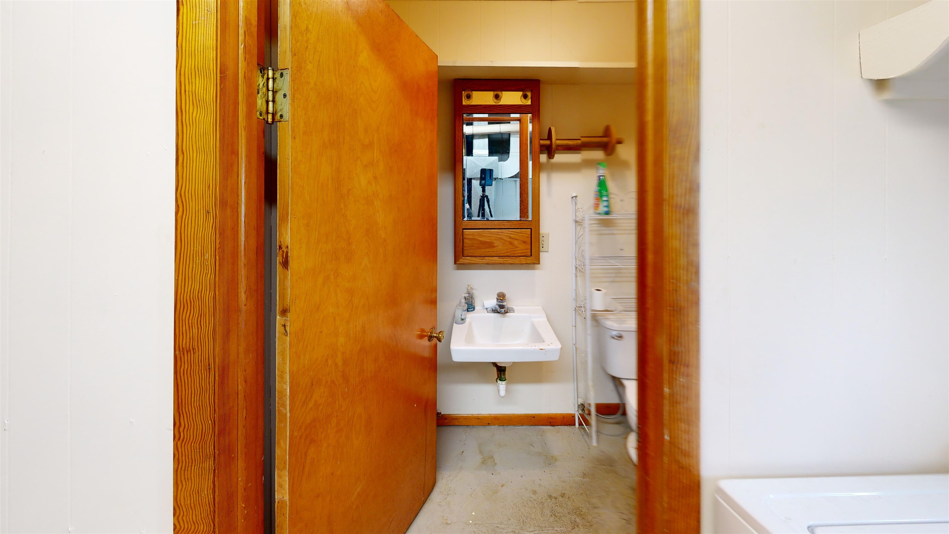 1217/1215 &1219 Bellefonte Rd