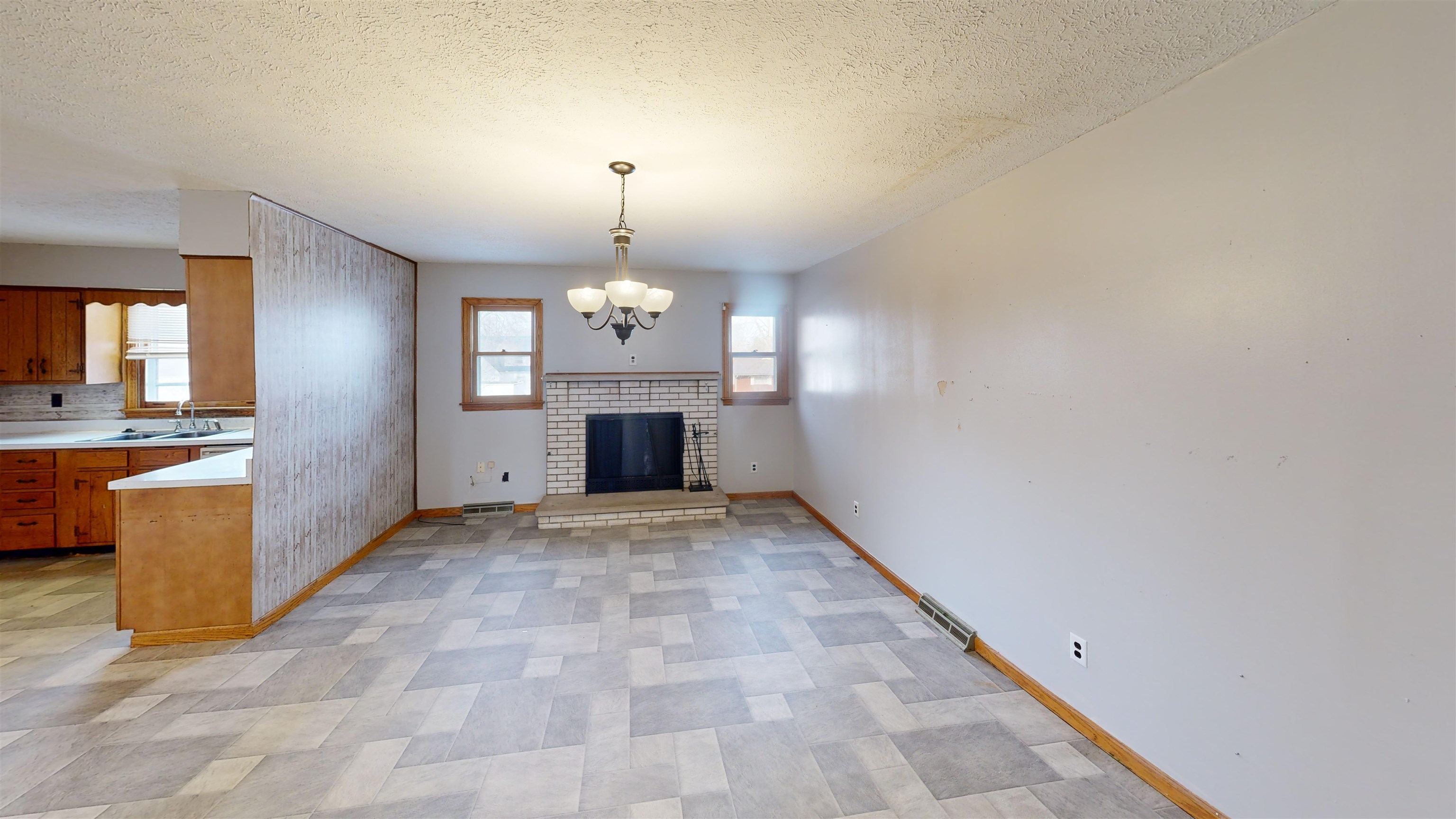 1217/1215 &1219 Bellefonte Rd