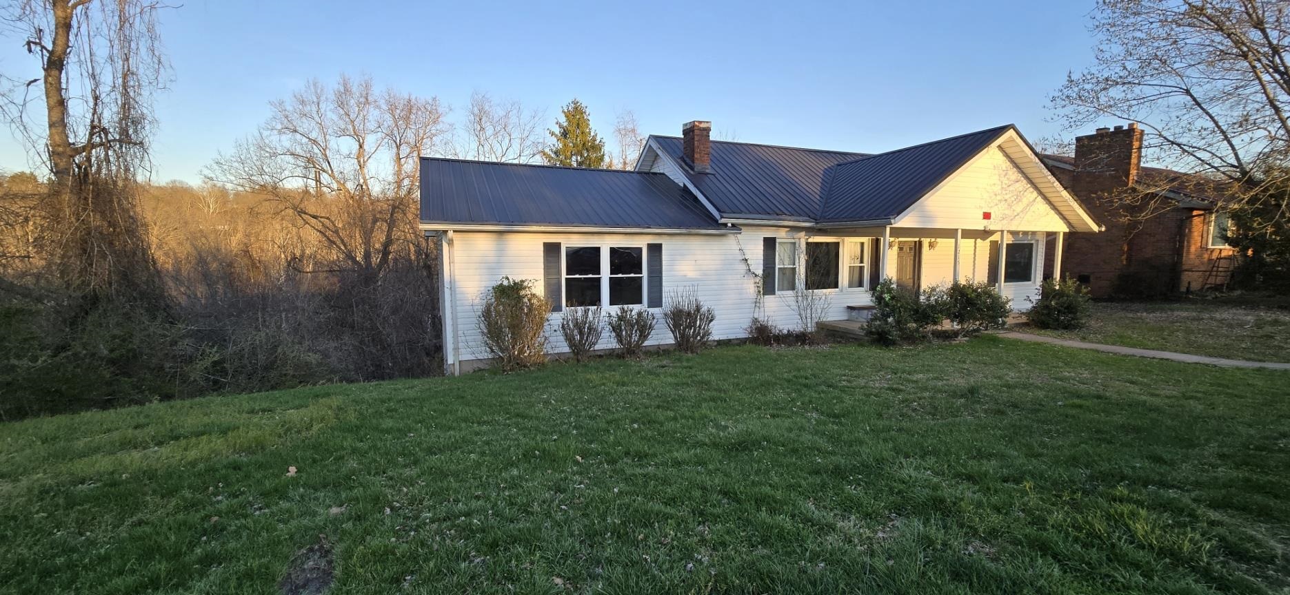 1215 Woodland Avenue