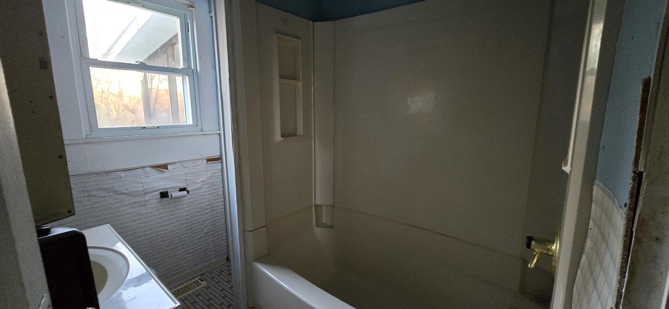 1215 Woodland Avenue