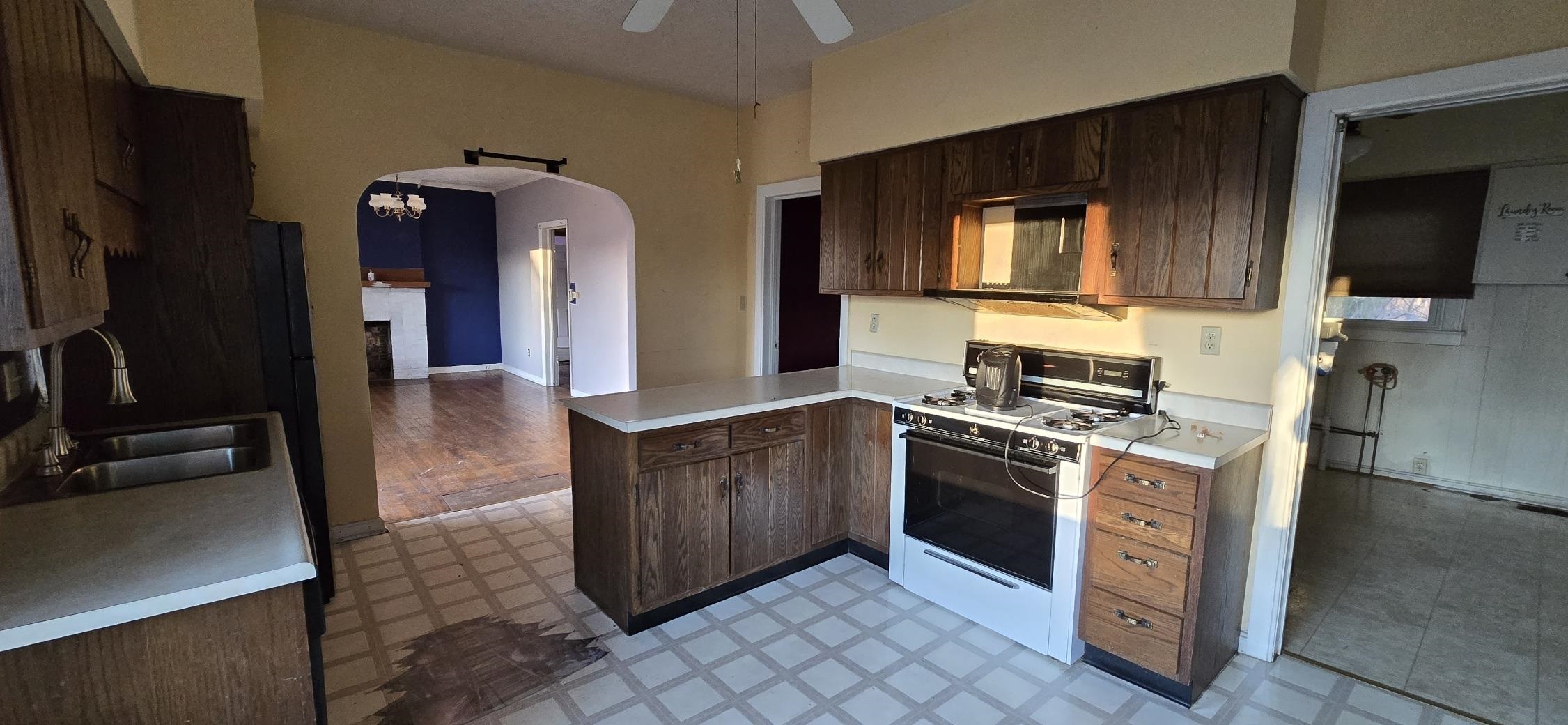 1215 Woodland Avenue